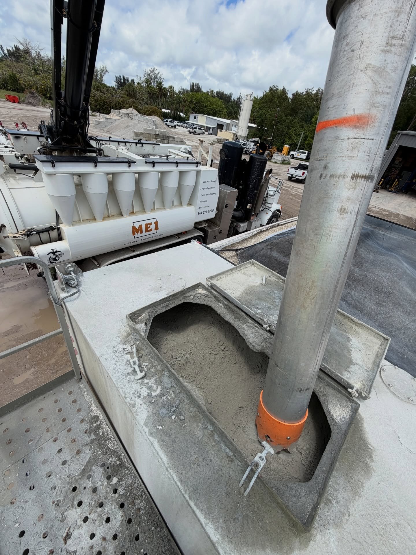 Portland cement clean out today for MJC. From mud slurry to rock to fine cement powder, our truck can handle it all. #gapvax #hydrovac