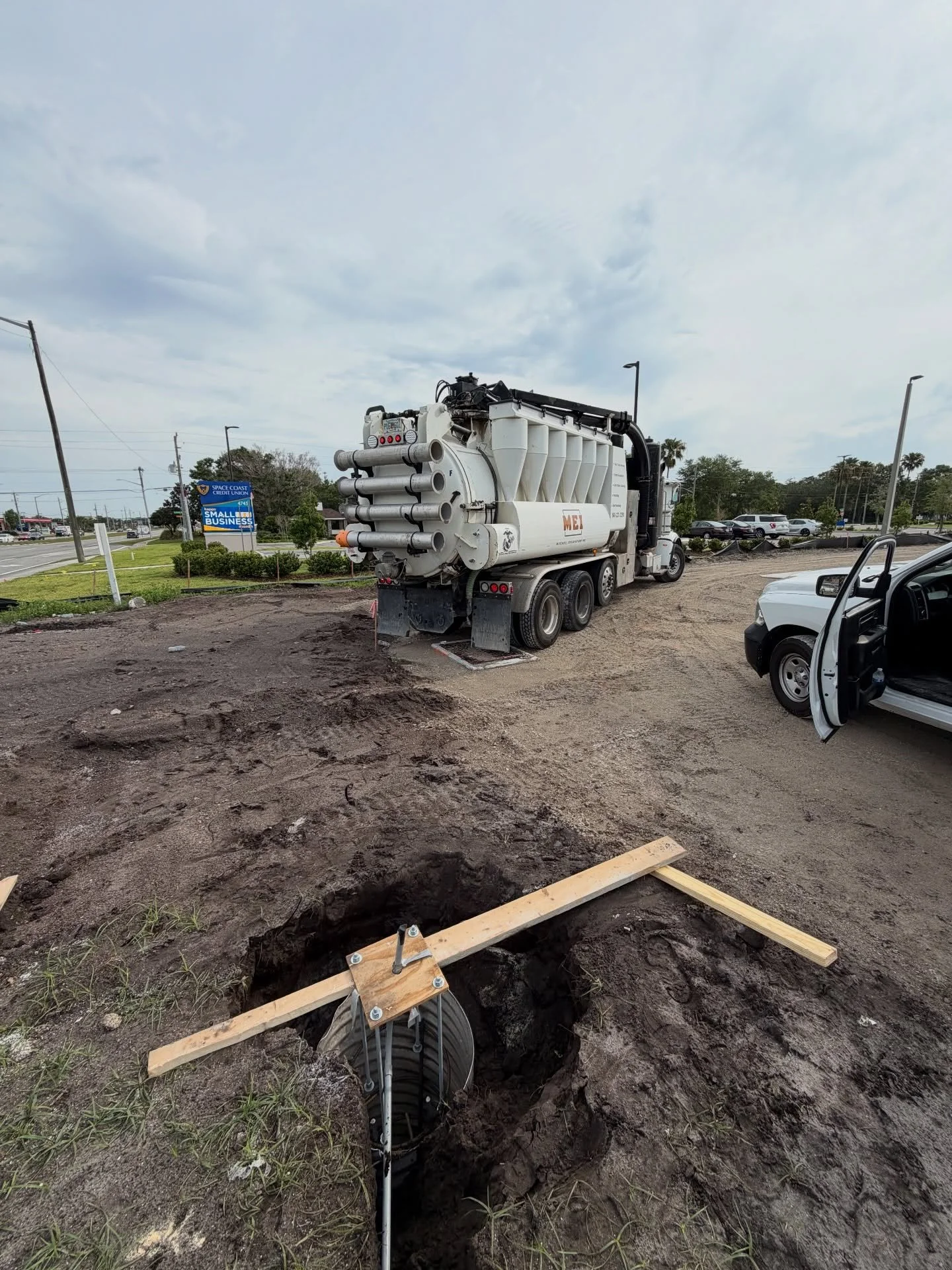 Hydro excavated a sign footer for a new Dutch Bros coffee in Melbourne this morning, then headed south to clean out a volumetric concrete truck for a conveyor belt repair. Our truck is one of the only in south Florida that is both wet and dry materia