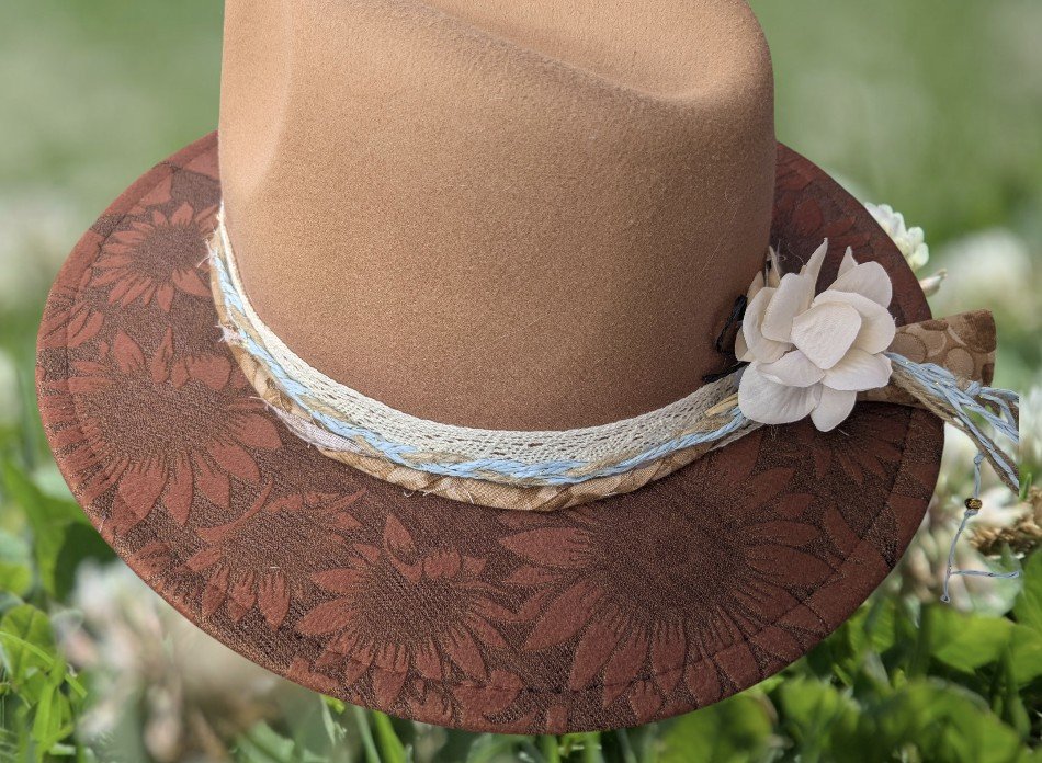 poly hat sunflower 1.png