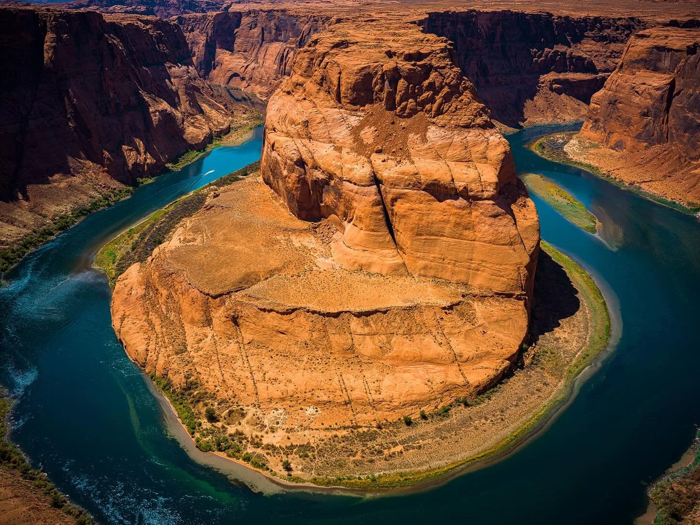 #lilibeyart #HorseshoeBend #LakePowell #ArizonaViews #LandscapePhotography #TravelPhotography #NaturePhotography #DesertVibes #ShotOnHasselblad #HasselbladMasters #MediumFormat #FineArtPhotography #AdventurePhotography #EpicViews #PhotographyLovers #