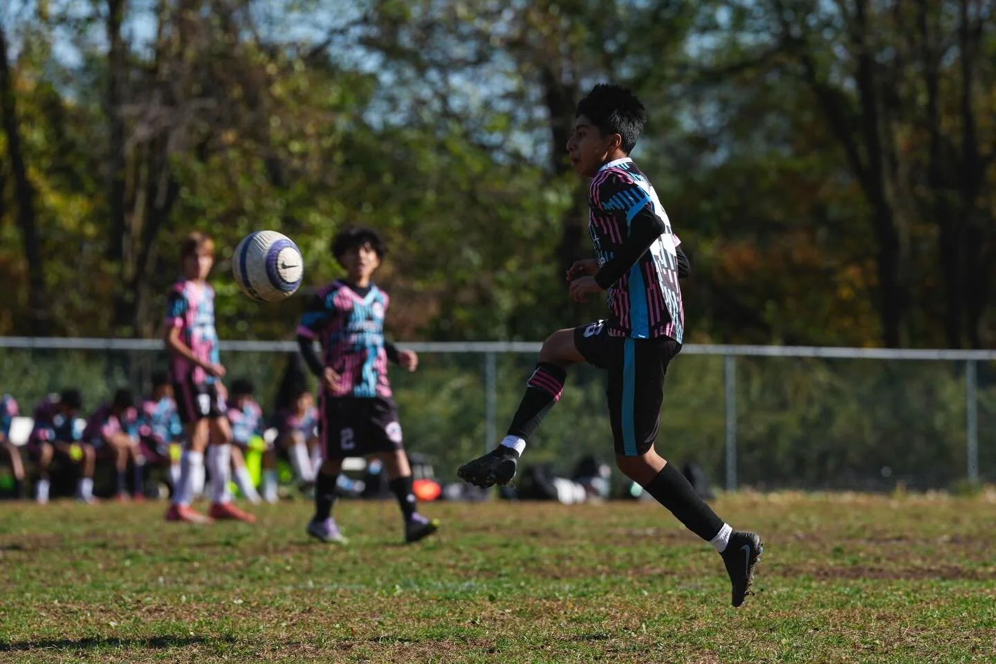 Good vibes, big plays, and a team that loves the game. 2011 Boys Pink keeps setting the tone! 
.
Interested in joining one of our teams check out the link in our bio!