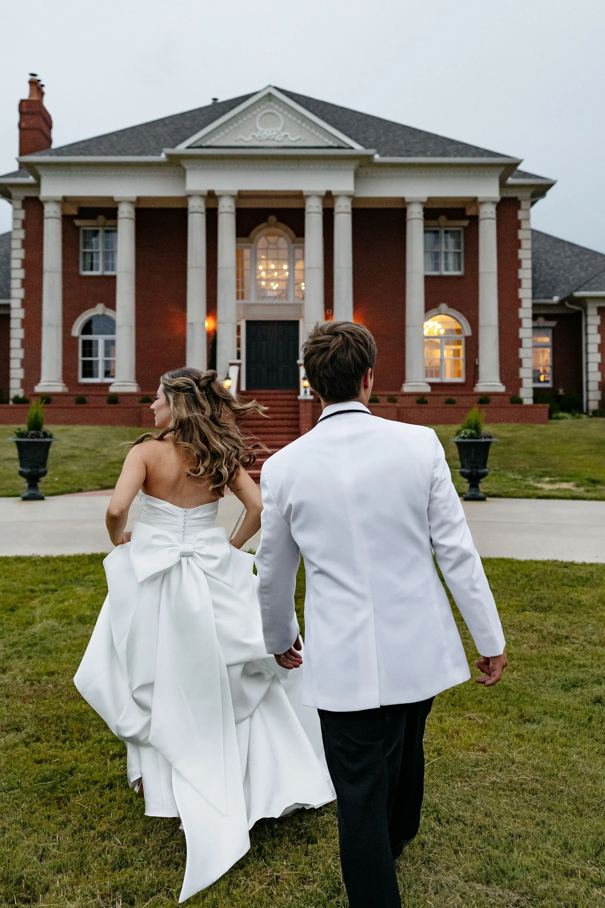 906-IvoryGrove_JRWalls.jpg