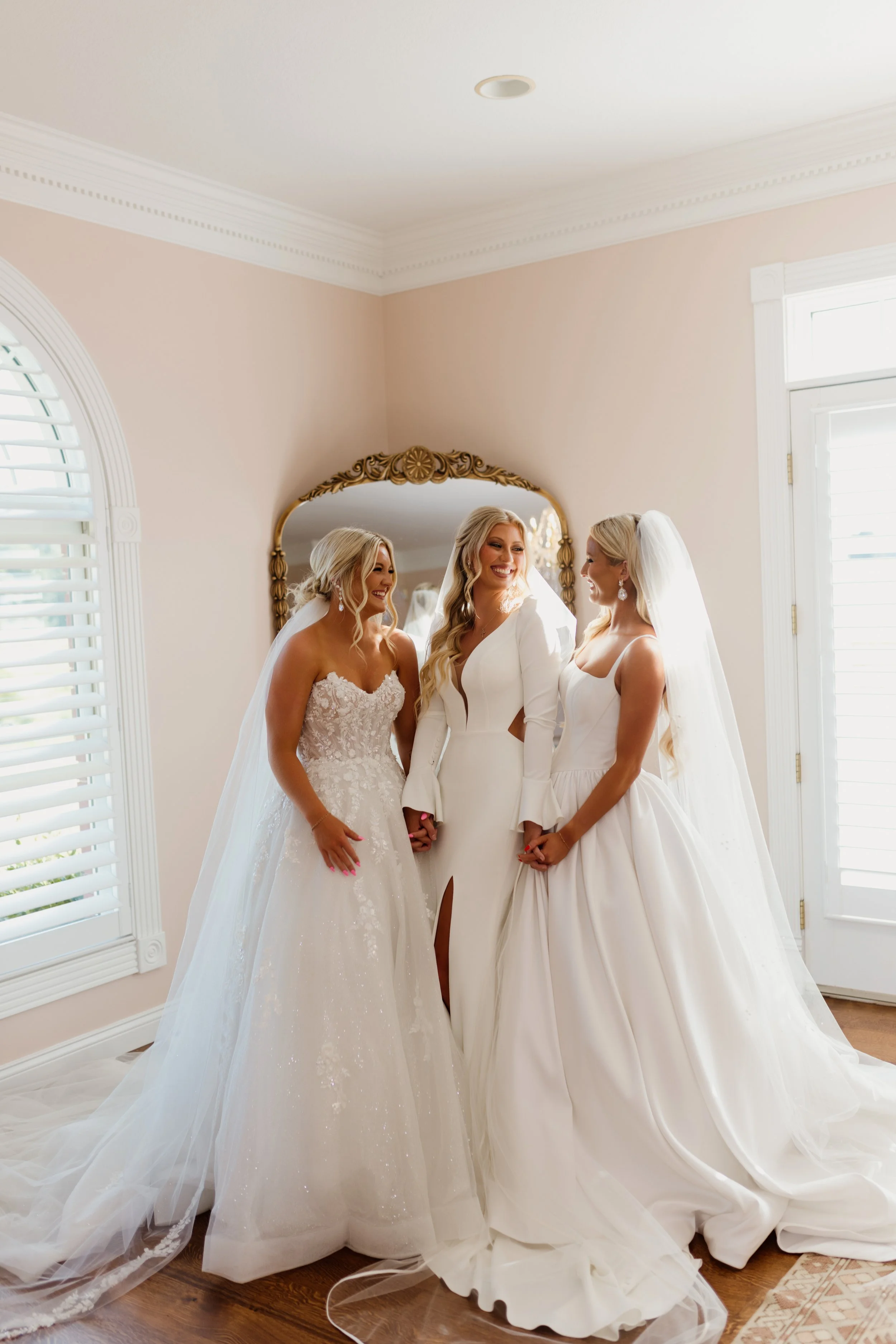 hummingbird-estate-bridal-suite.jpeg