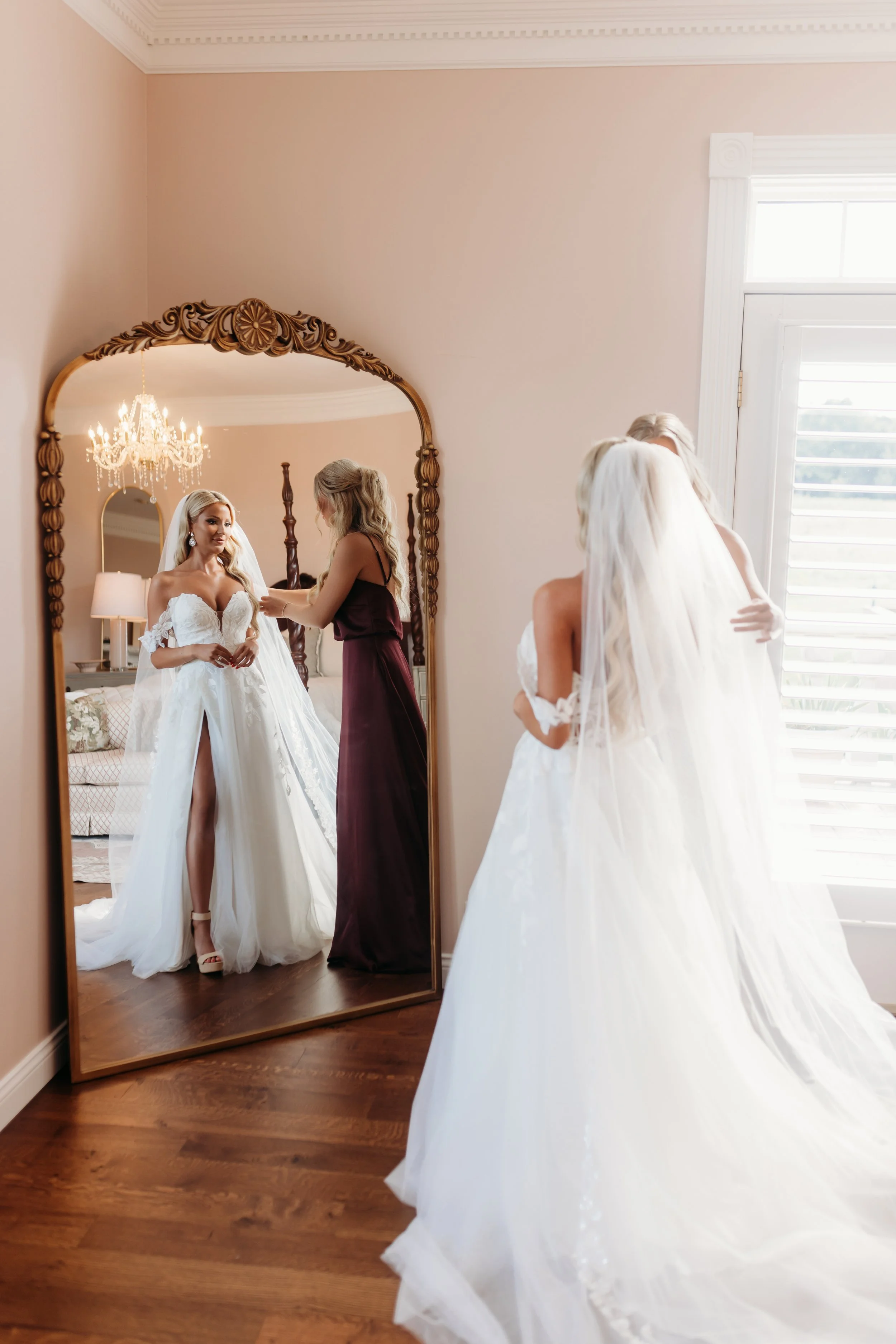 hummingbird-estate-bridal-suite.jpeg
