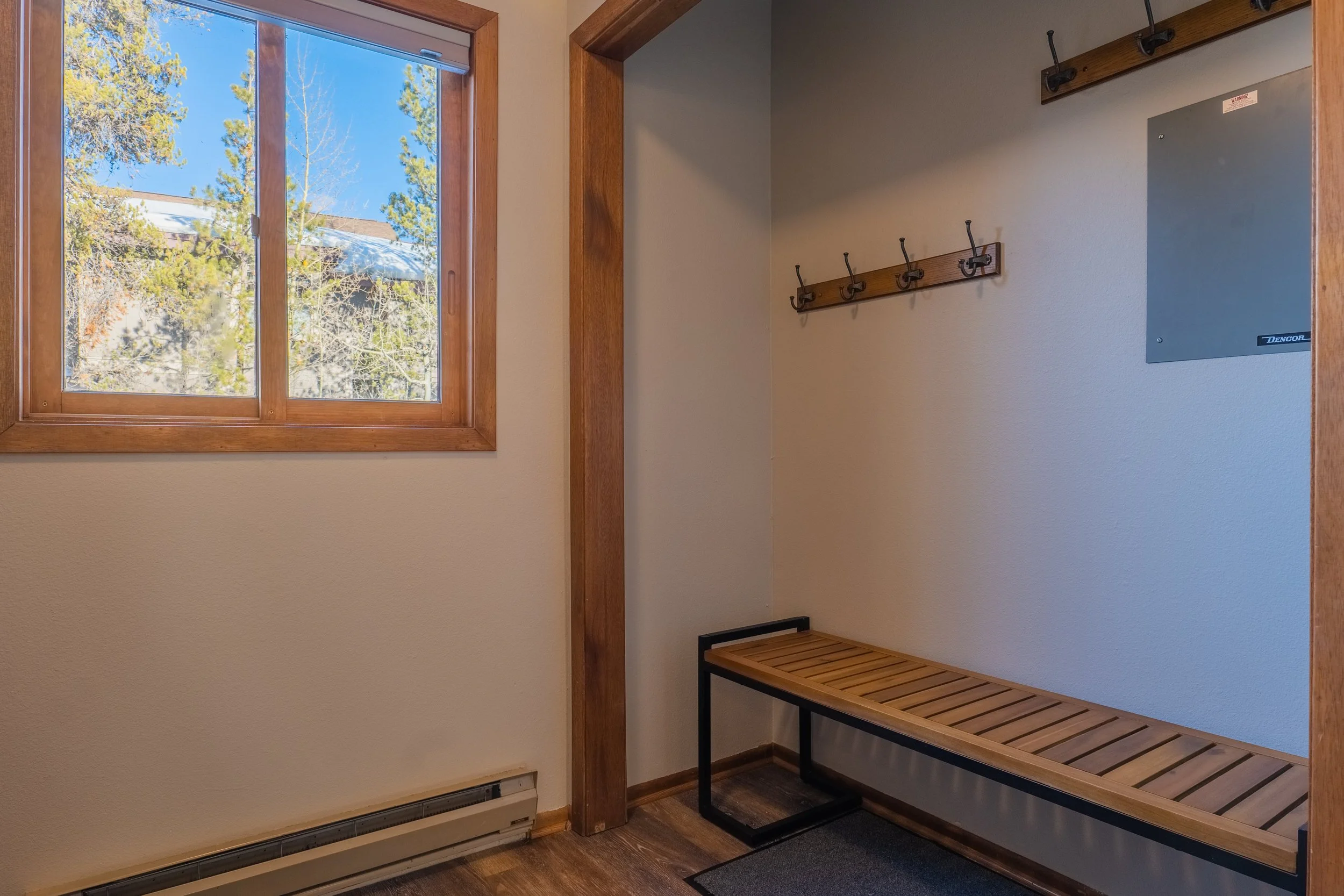 Frisco Rental Pine Groove-1.jpg