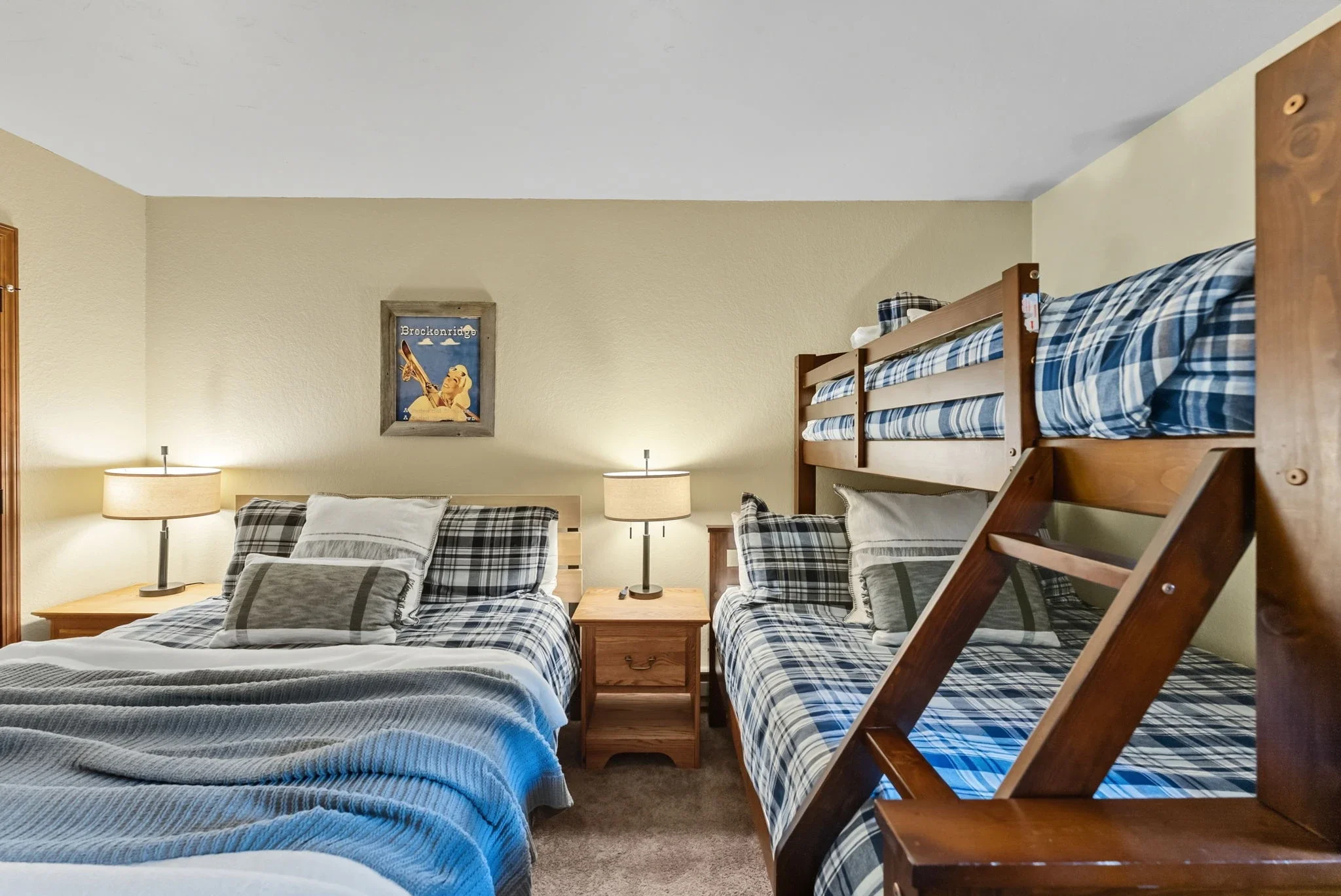 Base 9 Mountain Ski Cabin_25.webp