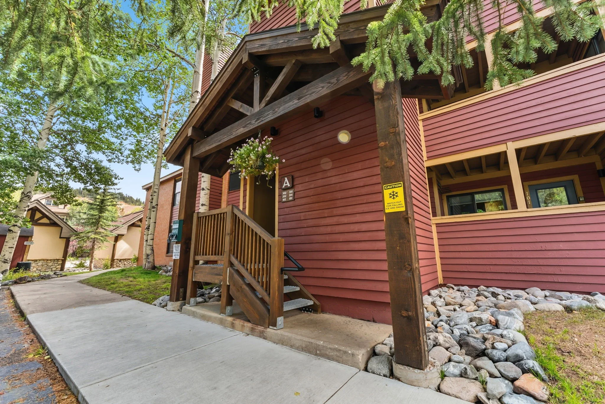 Base 9 Mountain Ski Cabin_40.webp