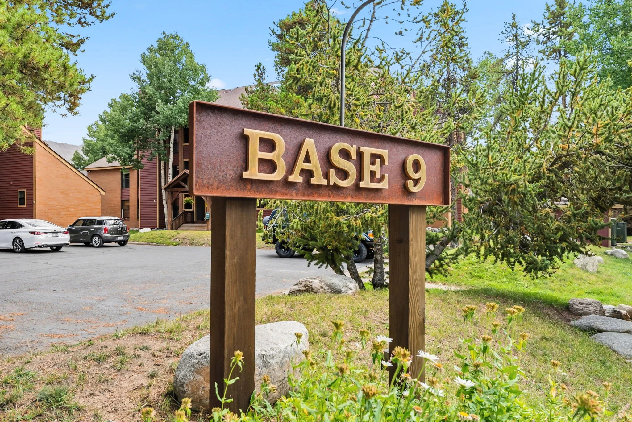 Base 9 Mountain Ski Cabin_41.webp