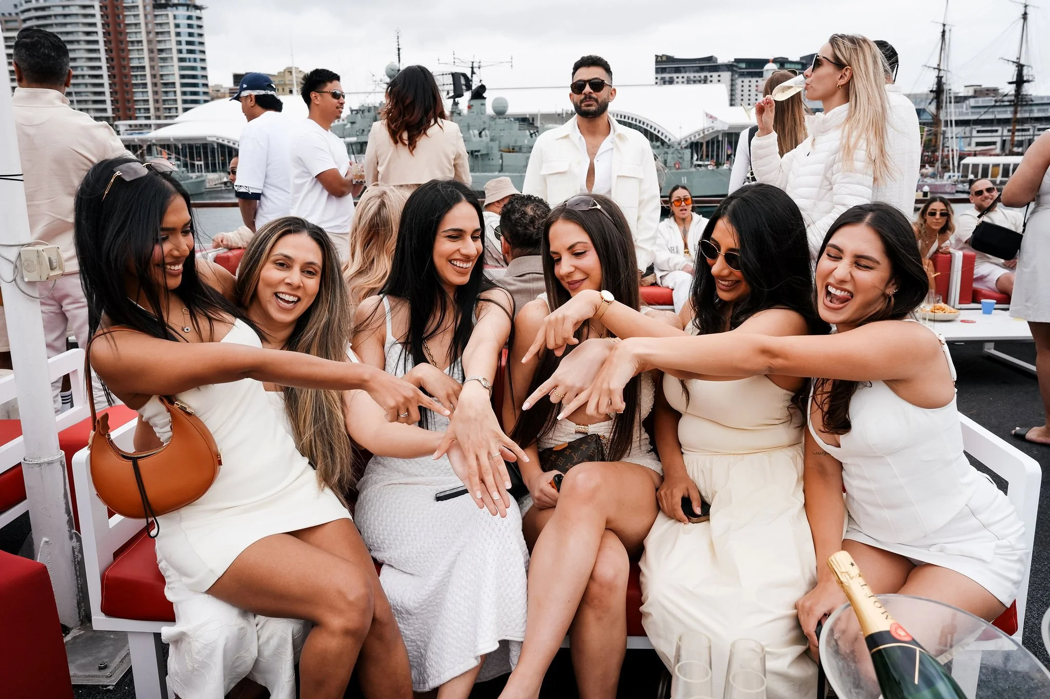 0 LATELUNCHSYD-261225-GlassIsland--00250.jpg