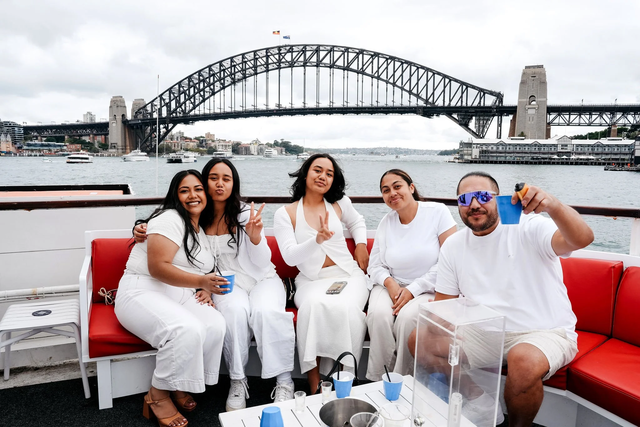 0 LATELUNCHSYD-261225-GlassIsland--00630.jpg