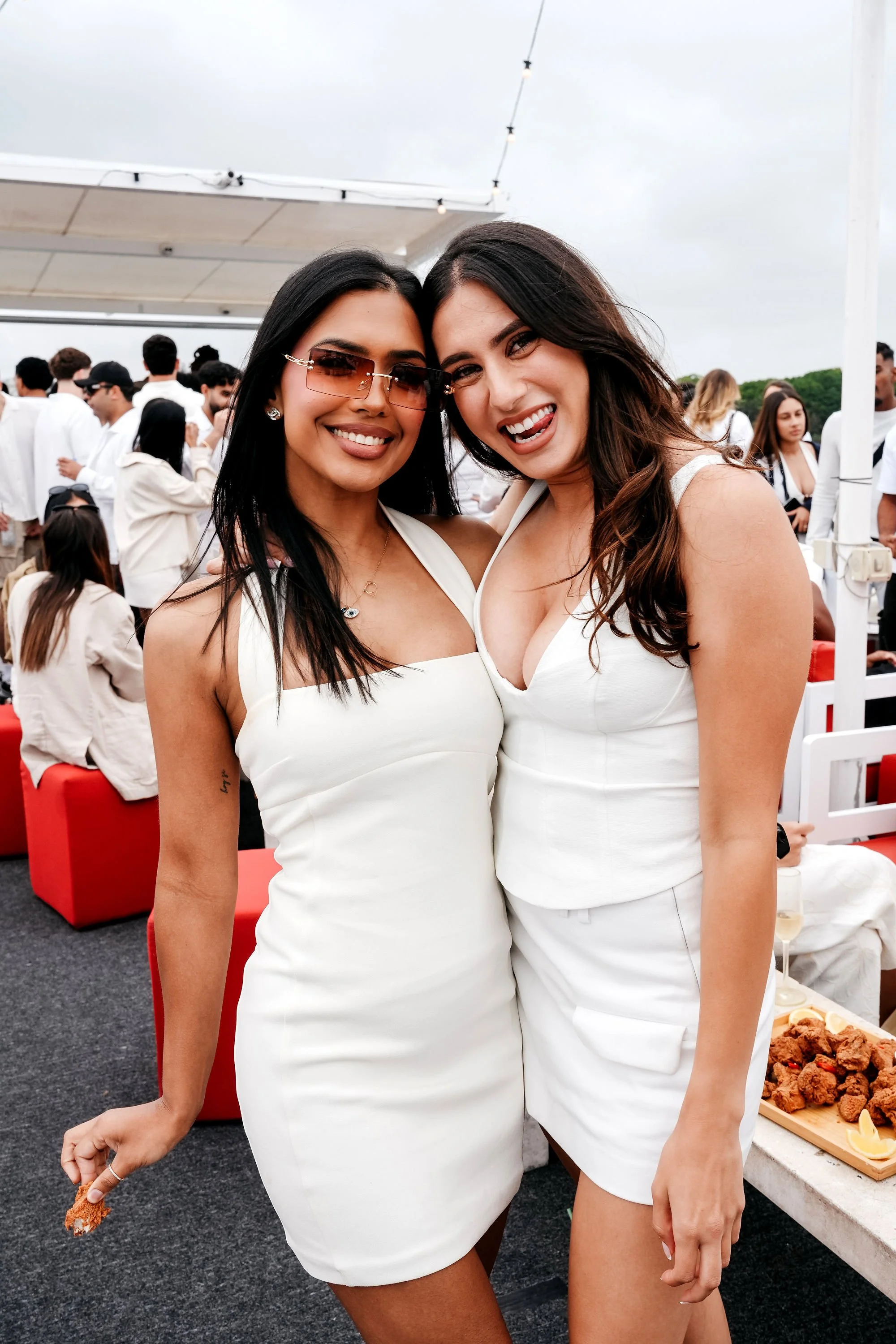 0 0 LATELUNCHSYD-261225-GlassIsland--00596.jpg