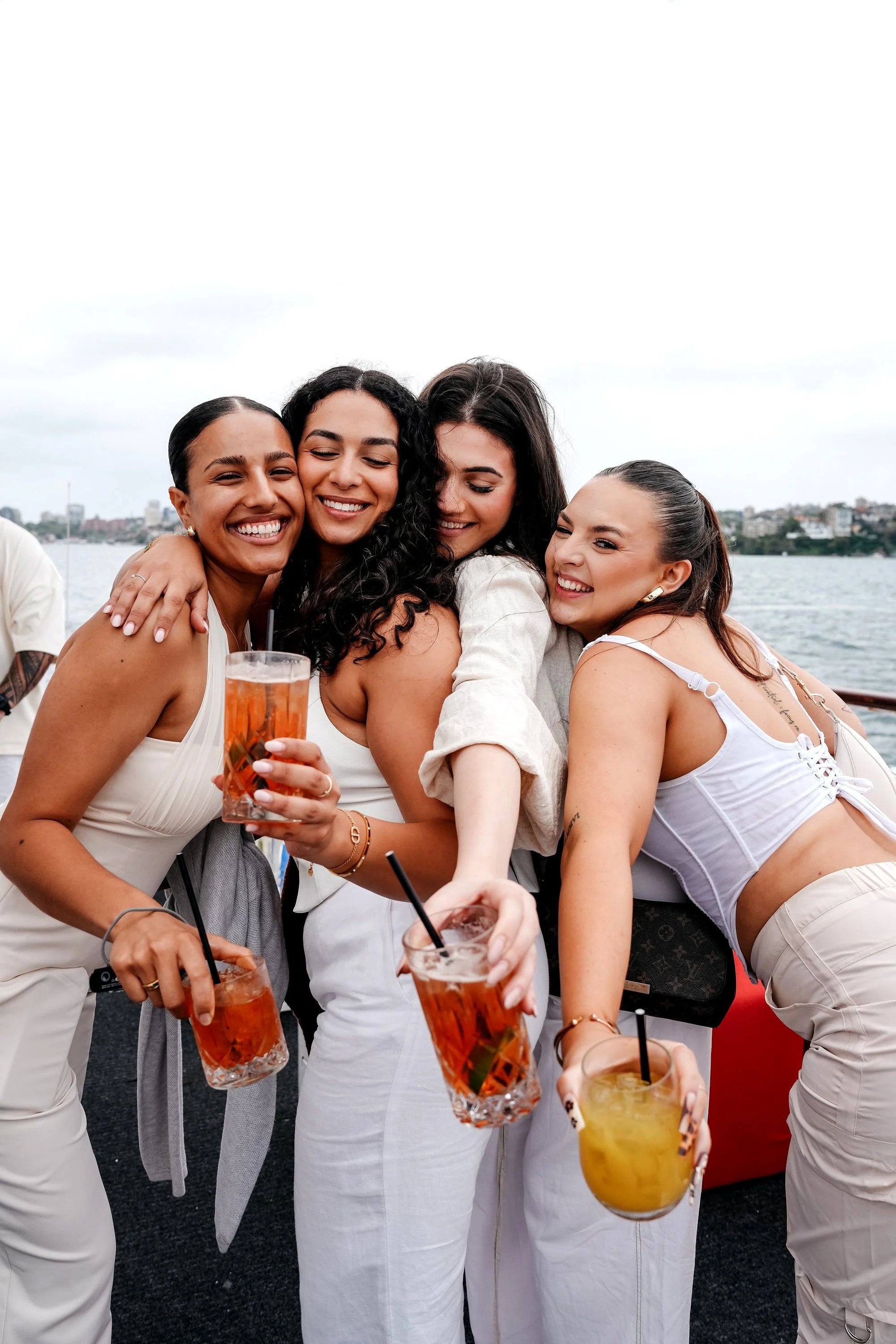 0 LATELUNCHSYD-261225-GlassIsland--01164.jpg