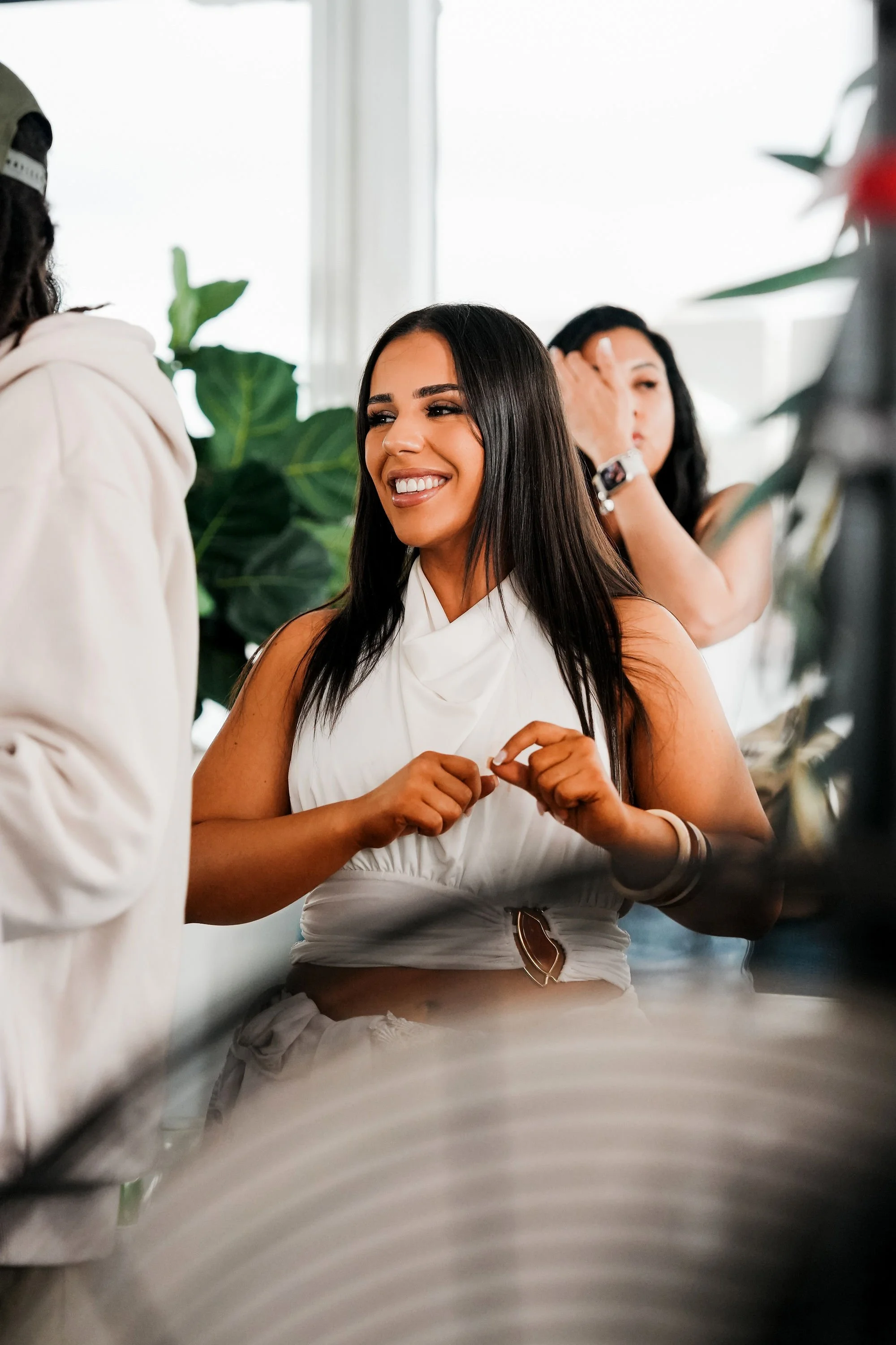 0 LATELUNCHSYD-261225-GlassIsland--02679.jpg