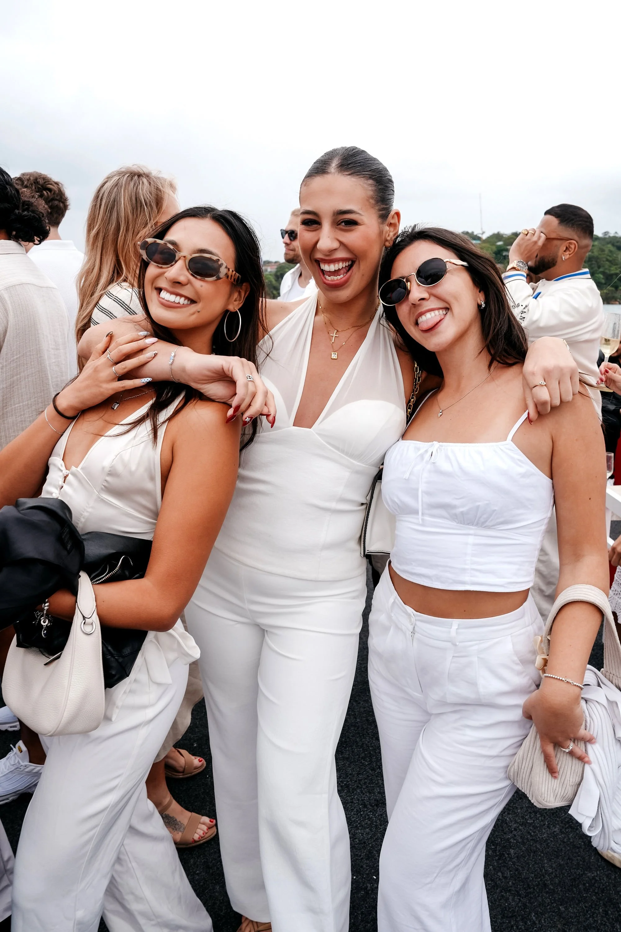 0 0 LATELUNCHSYD-261225-GlassIsland--01261.jpg