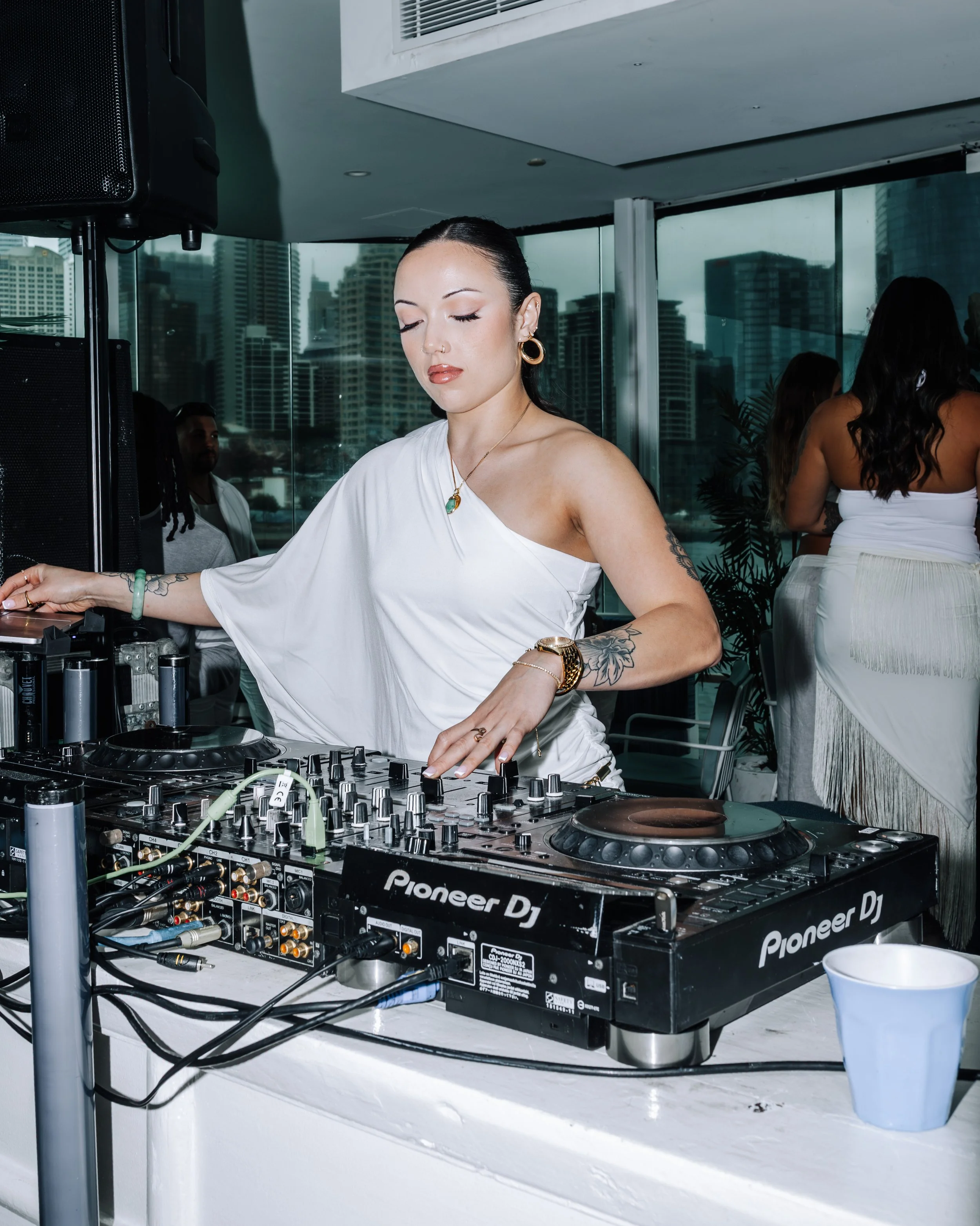 TLL x Glass Island-043.jpg