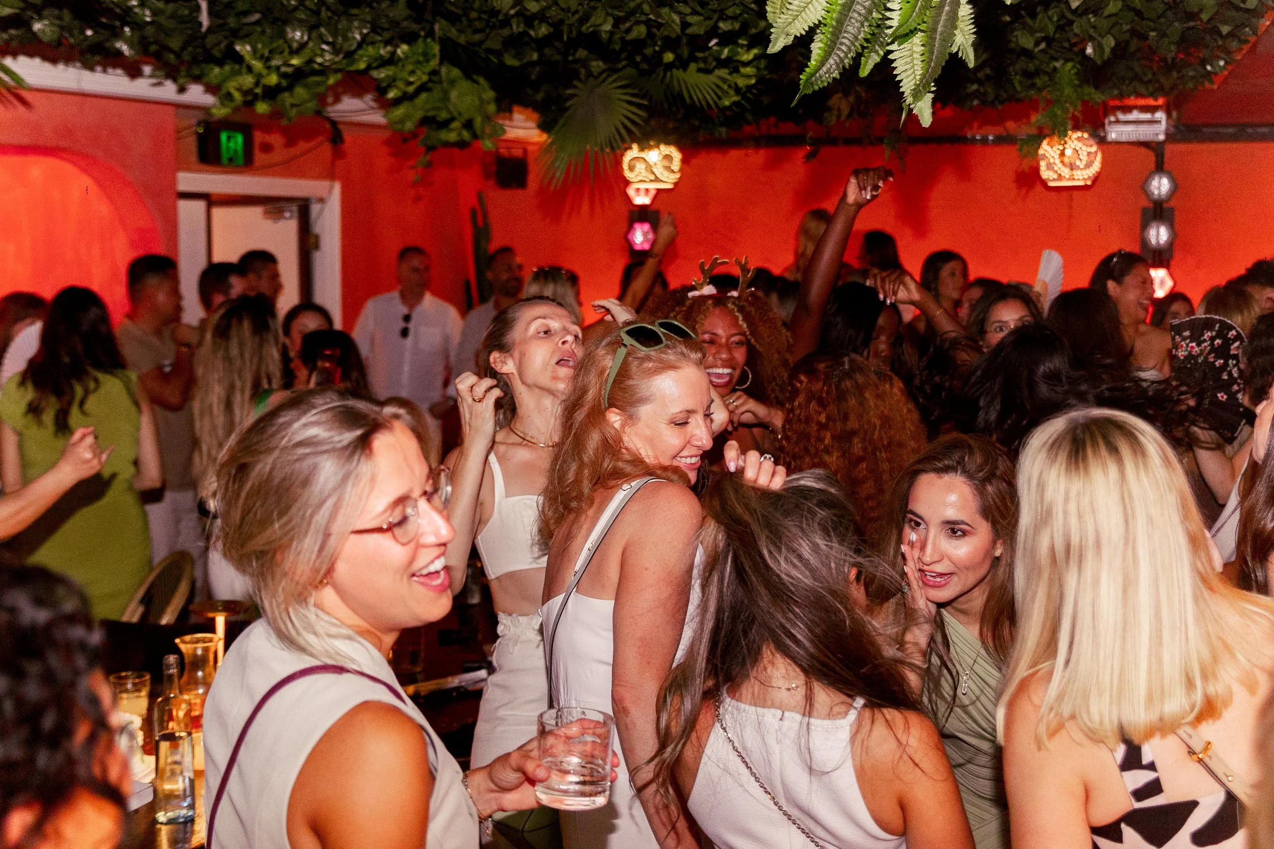 CREDIT @AMAR.GERA_CAMERA_LATE LUNCH_ LATE LUNCH DEC 13TH-94.jpg