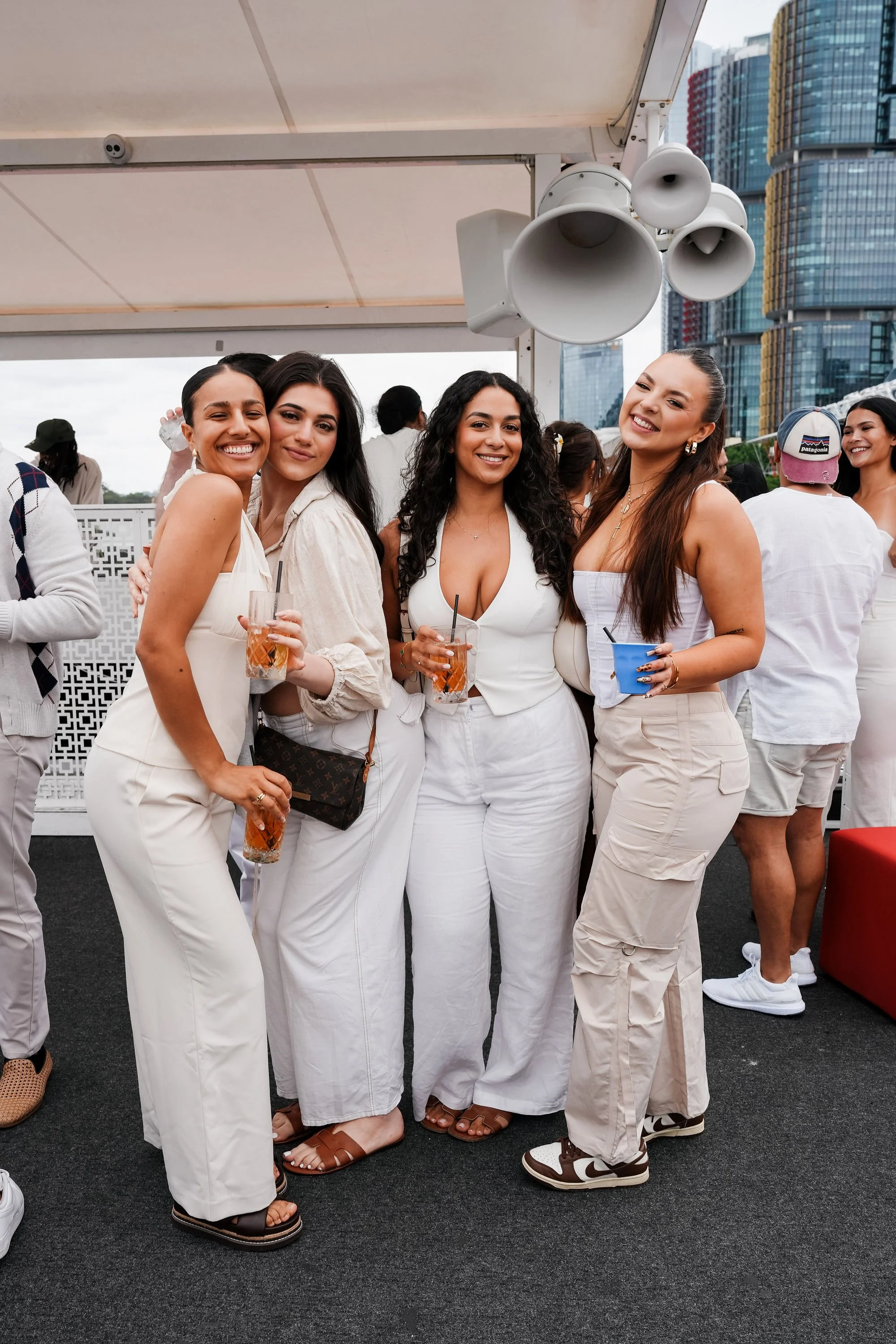 0 LATELUNCHSYD-261225-GlassIsland--00263.jpg