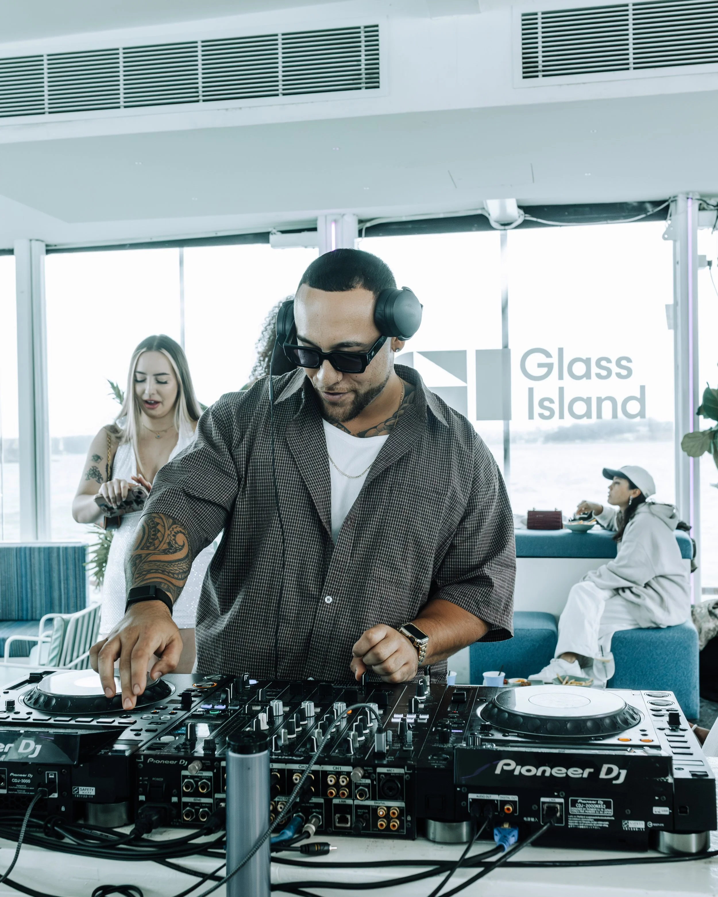 TLL x Glass Island-222.jpg