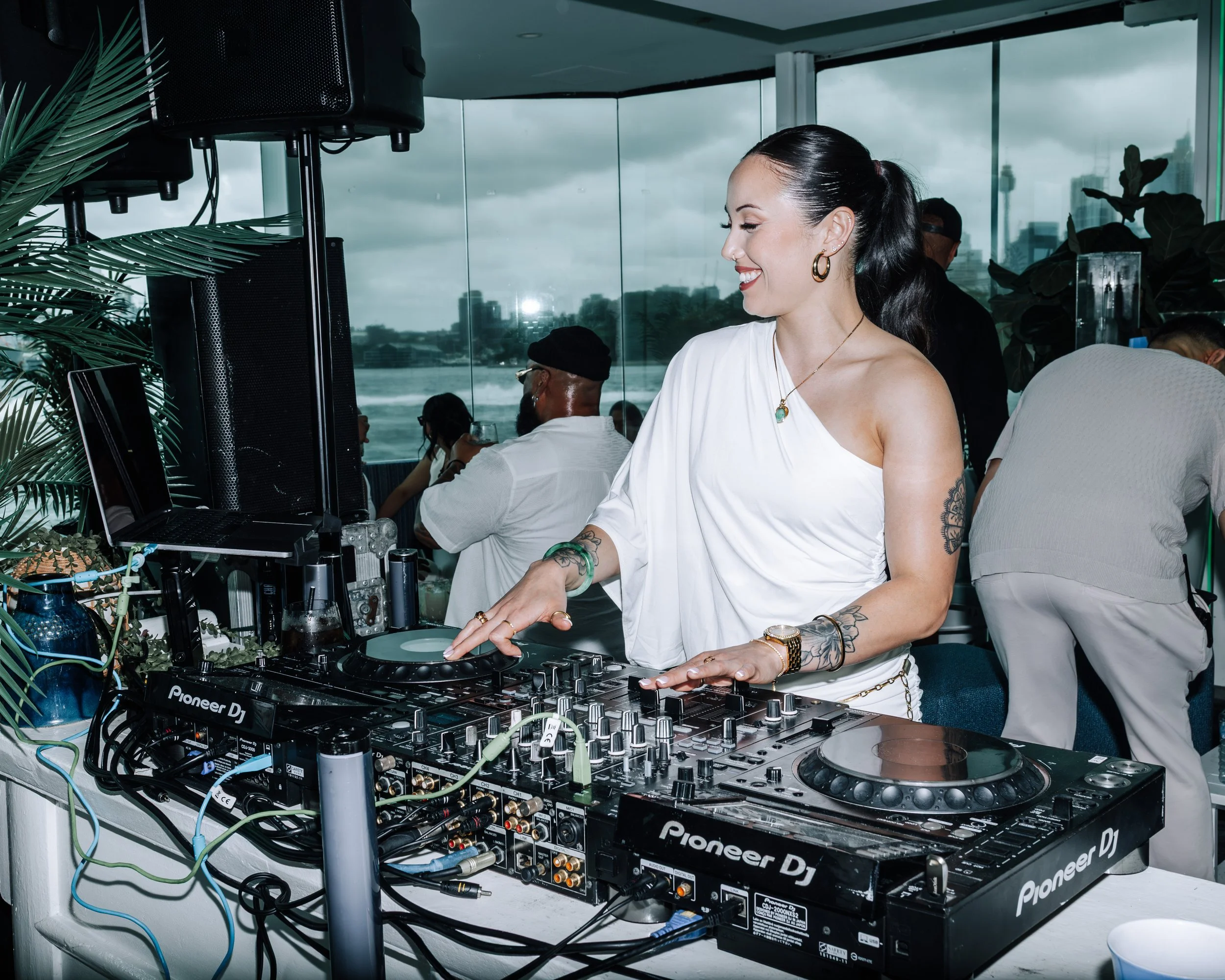 TLL x Glass Island-088.jpg