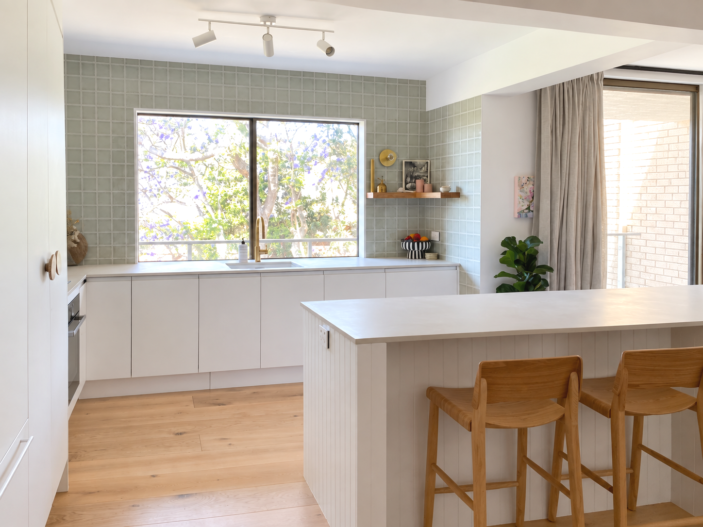 Modern White Kitchen Dudley