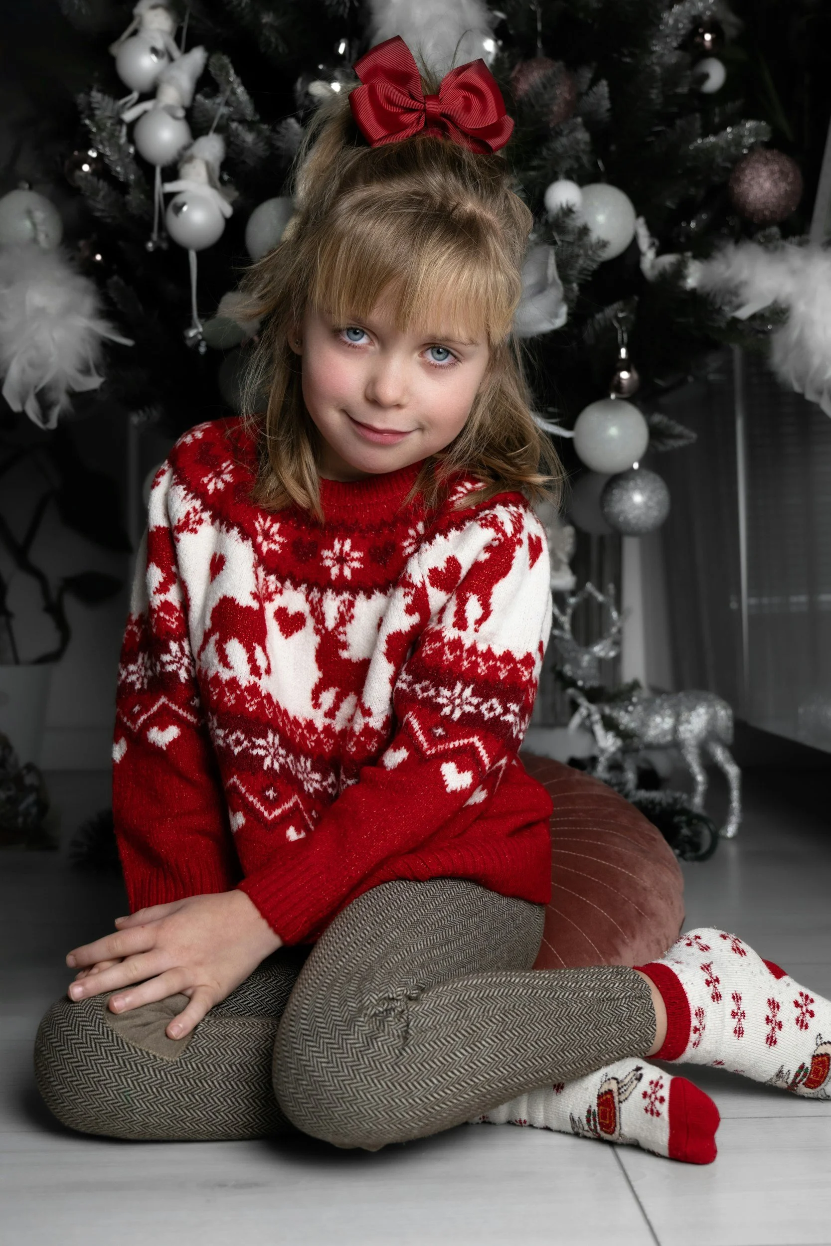 girl in Christmas jumper