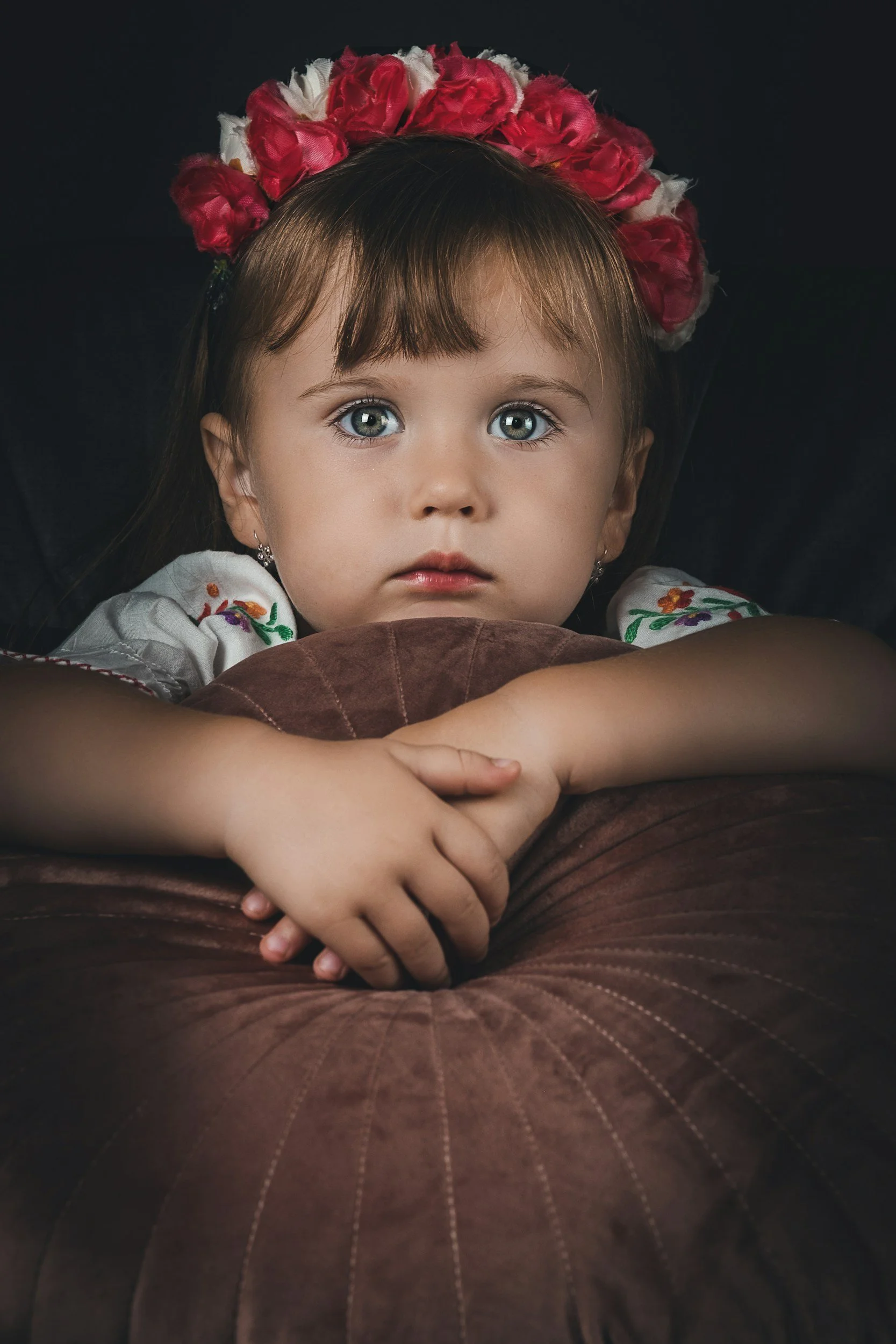 girl at sofa