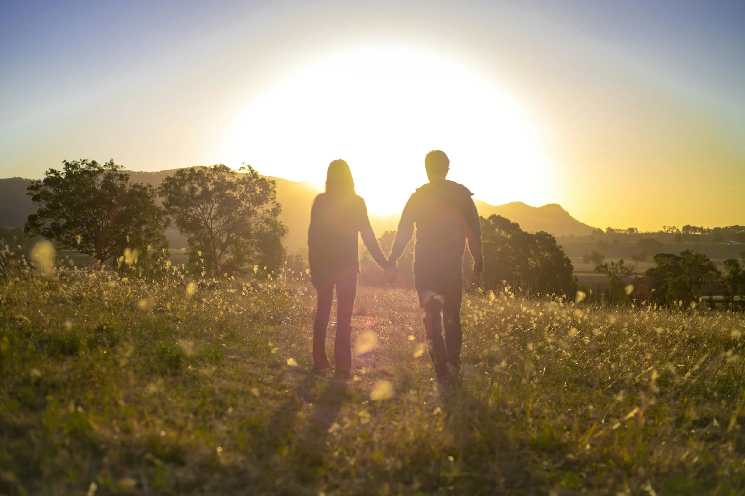 couple sun outdoor sun