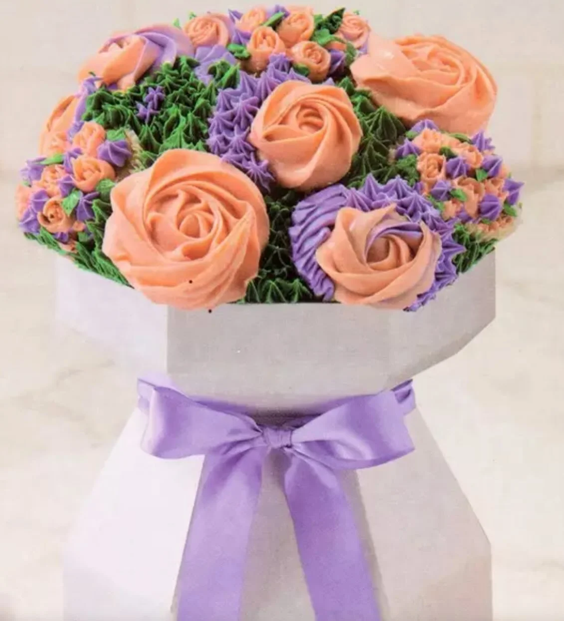 &ldquo;I love you&rdquo; with cupcakes! This edible bouquet is made up of individually decorated cupcakes designed to look like fresh flowers. Comment &ldquo;order&rdquo; today to order one for your loved ones or friends! #valentines #bakery #lowell 