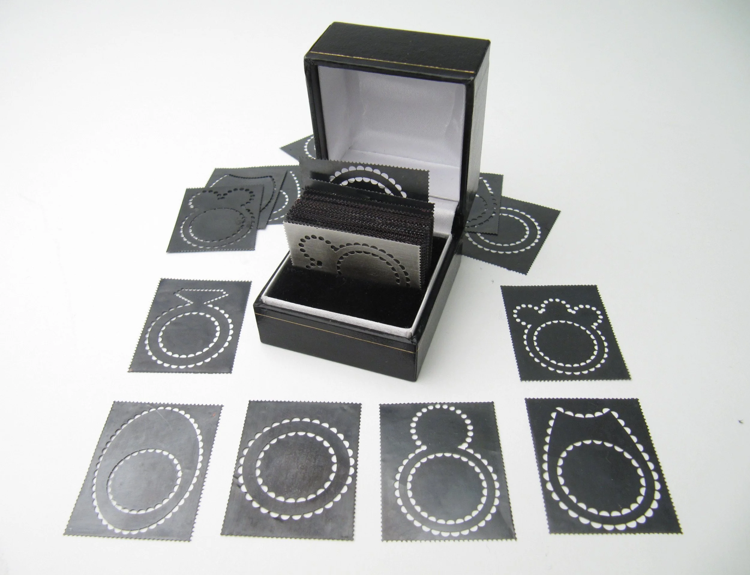 Objects who dream to be jewellery, 69 rings object in copper and one in silver for Marzee's 70's birthday