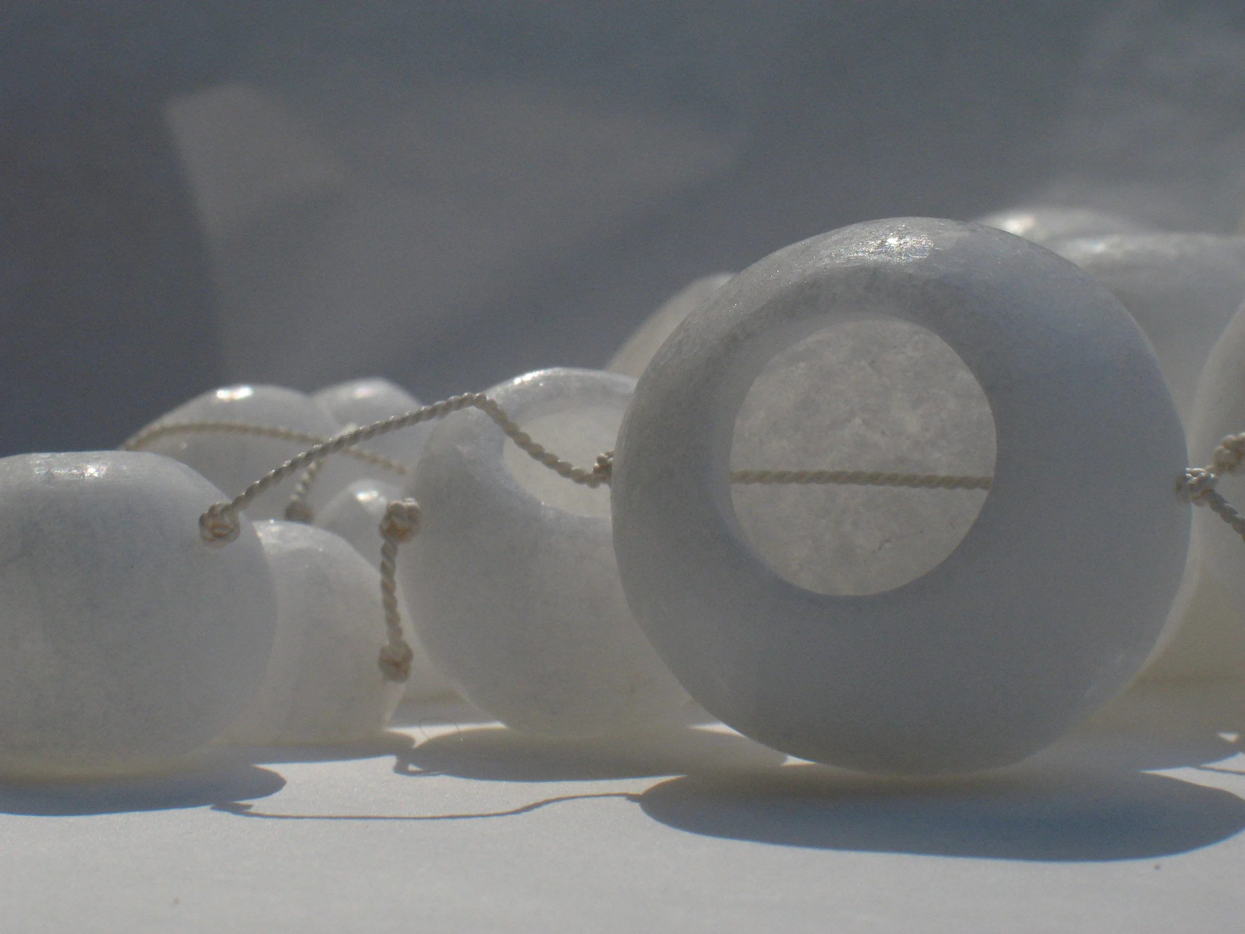 Alabaster nest, alabaster and silk