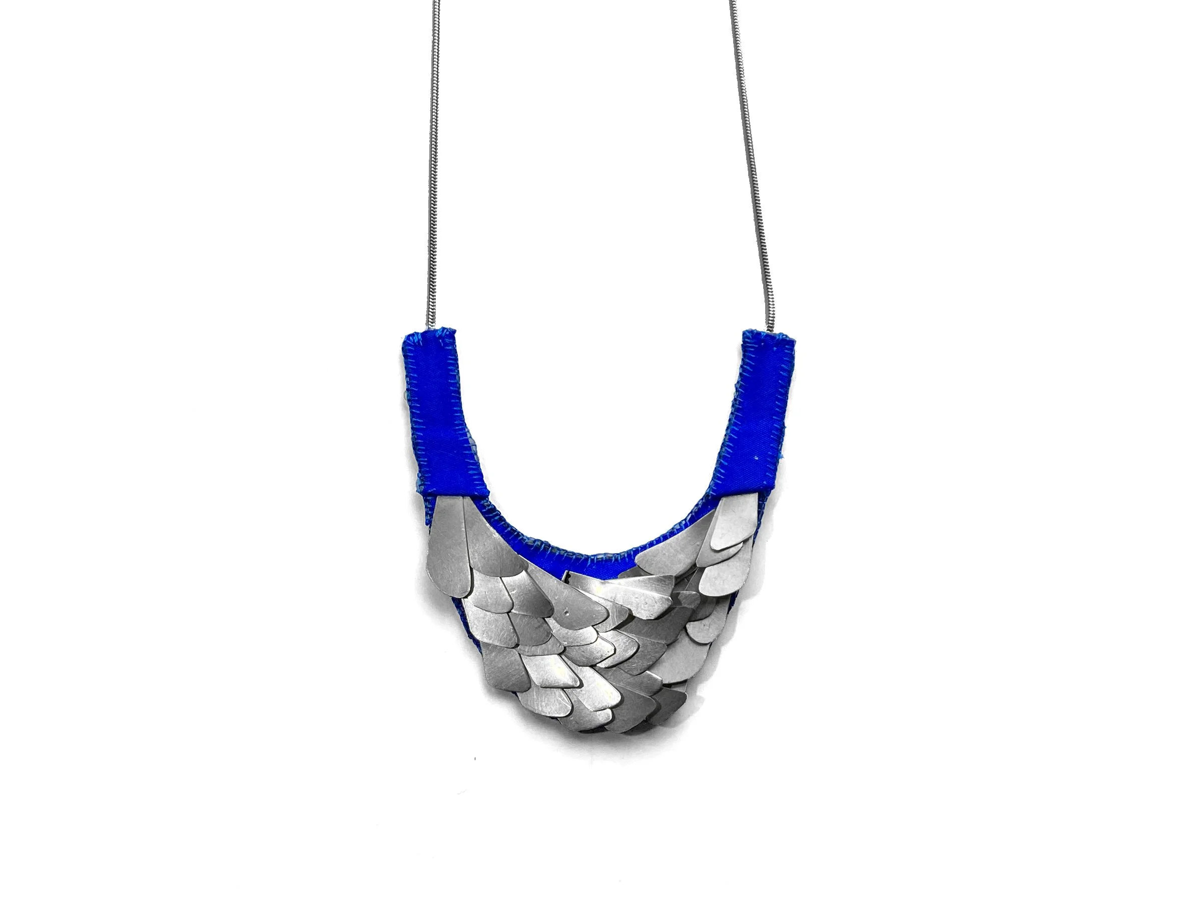 Just a Splash: Silk and silver necklace handmade in Switzerland, contemporary jewelry with soft shimmering reflections like water