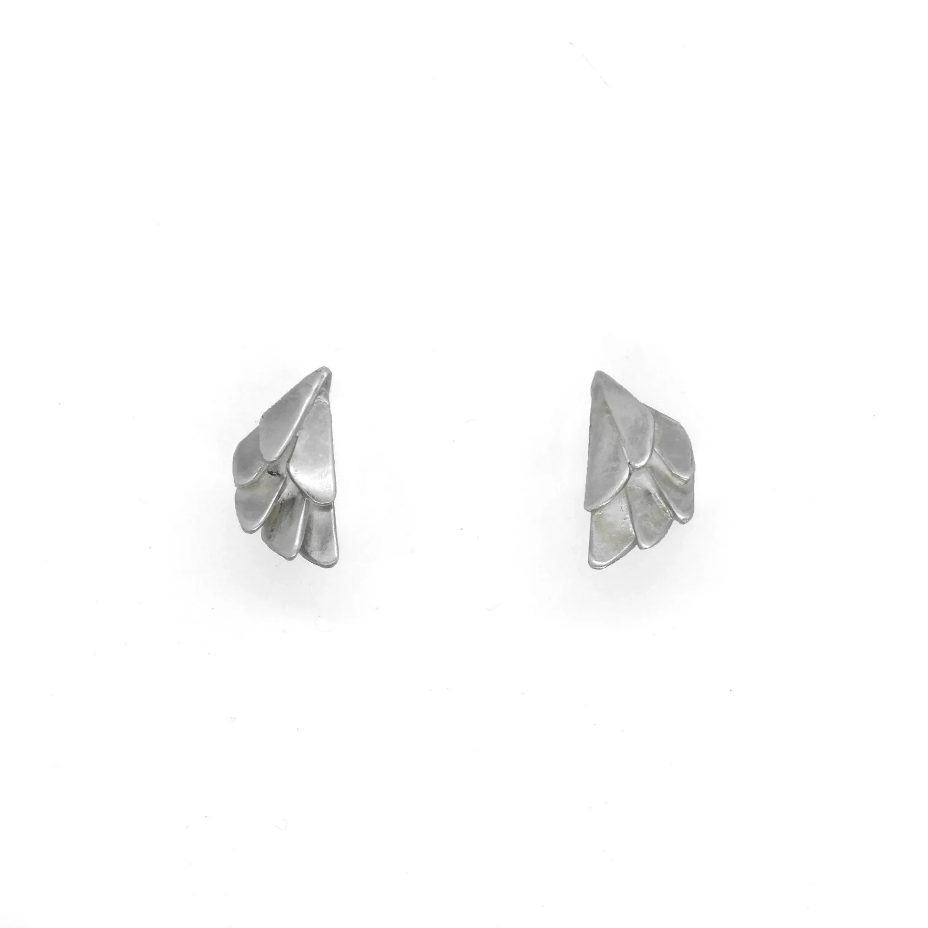 Earwings – Silver Wings for Your Ears: Minimalist silver wing earrings handmade in Switzerland, contemporary jewelry with a delicate and lightweight design