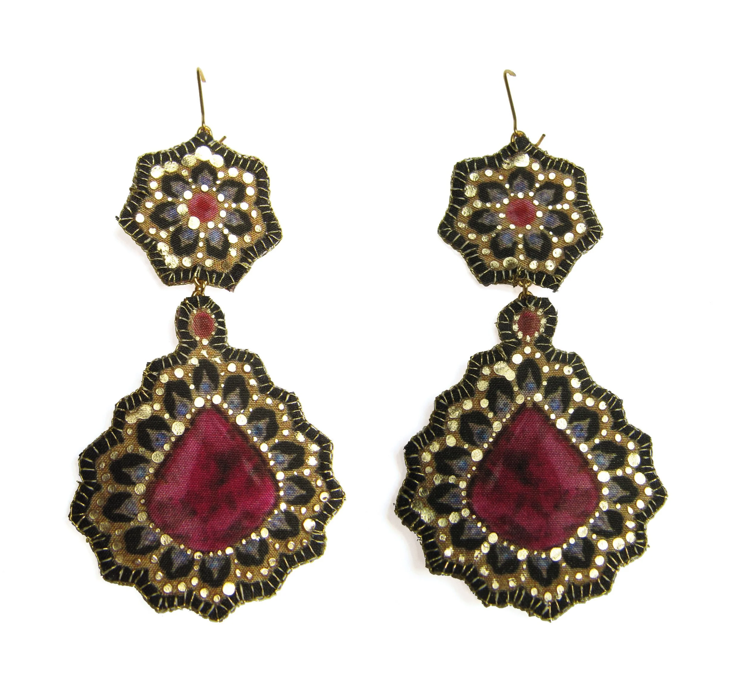 Buccellatissimi: printed silk, gold leaf, gold plated hook