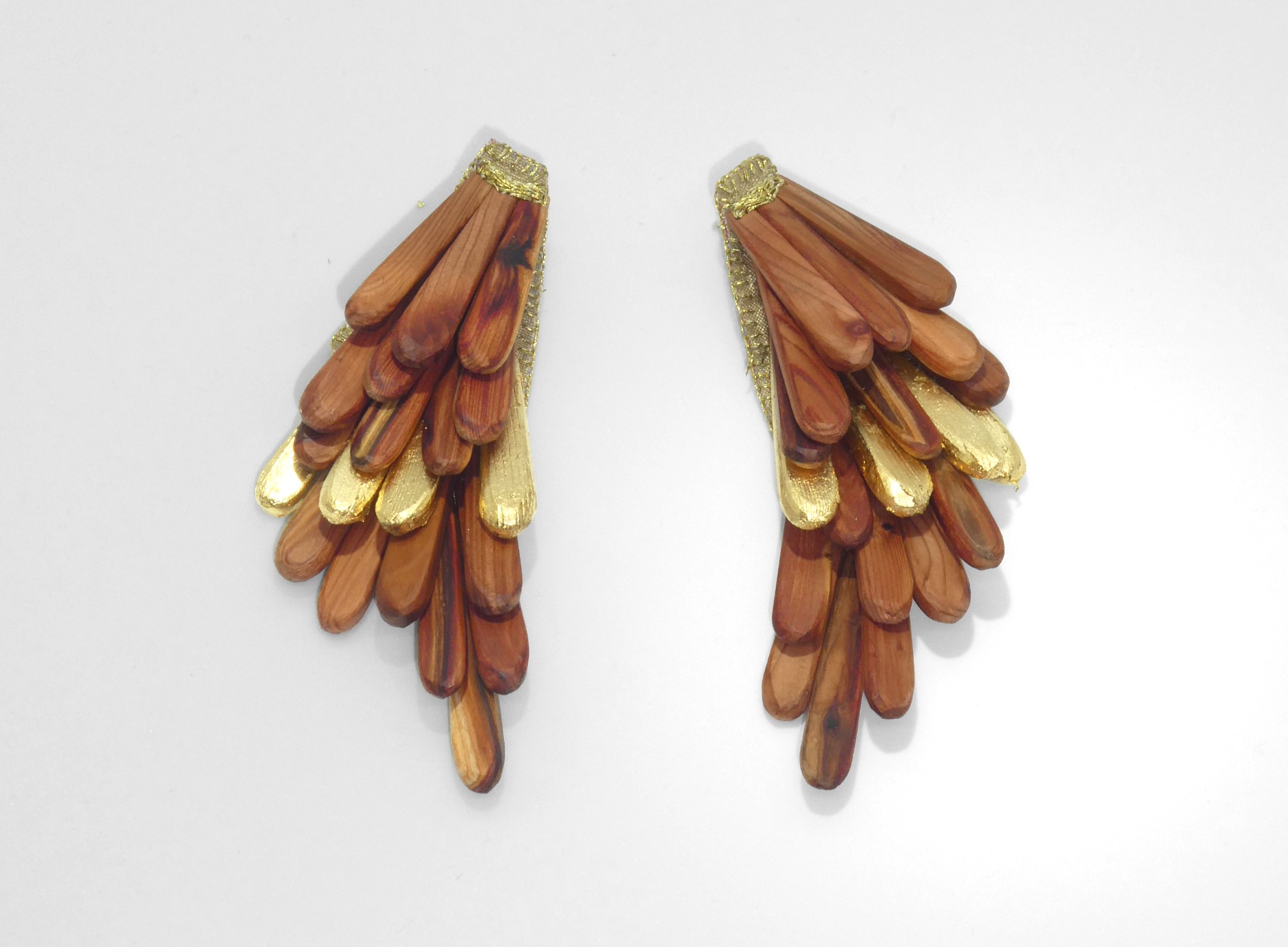 Pommes de pin: hand carved sequoia wood, gold leaf, silk 