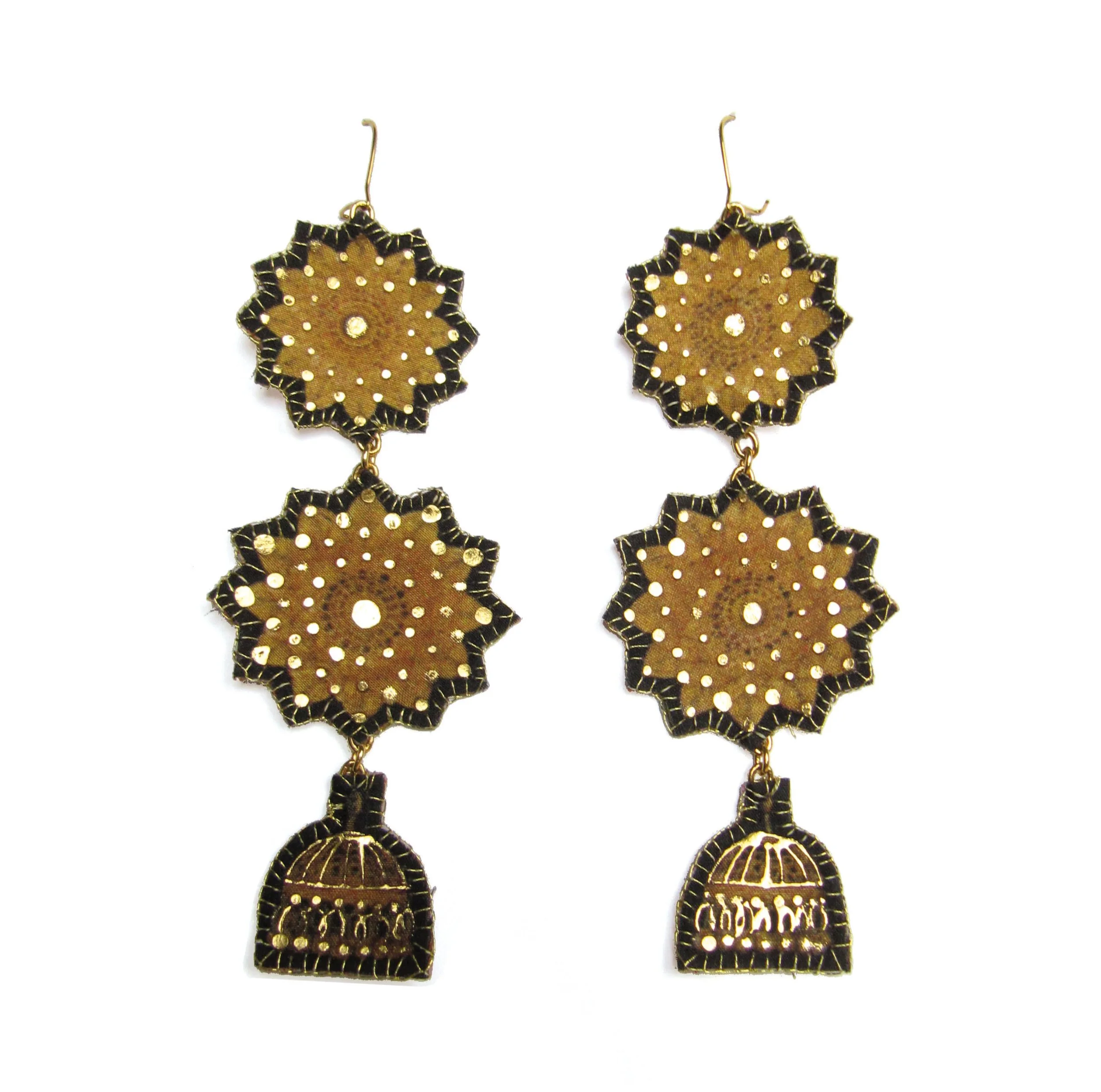 Orissa: printed silk, gold leaf, gold plated hook