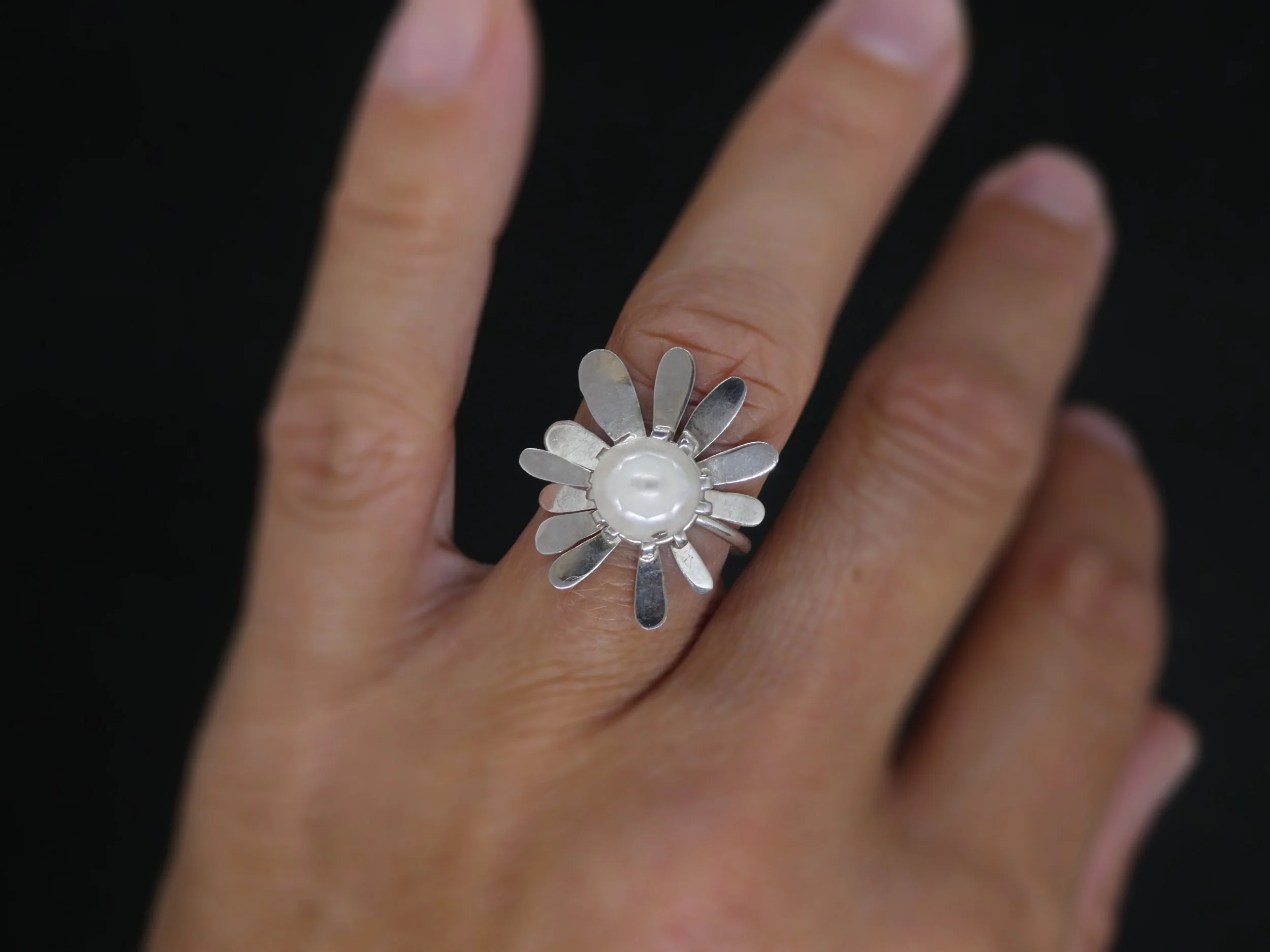 Passiflora, silver ring and carved pearl
