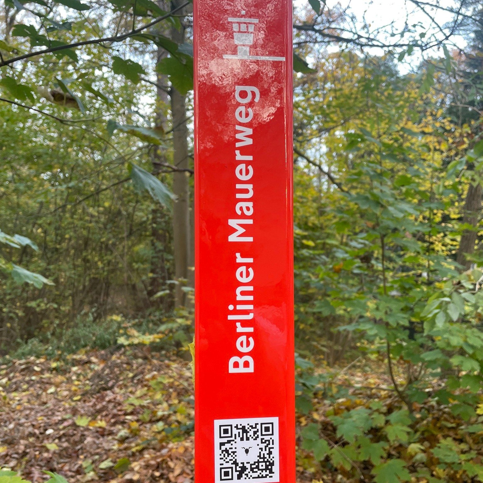 Tag der Einheit &ndash; Mauerweg Ride

Am 3.10. laden wir zum Social Ride ein: einmal rund um Berlin auf dem Mauerweg.
Start: Bockstein HQ, 9:15 Treffpunkt, 9:30 Abfahrt.
Strecke: 118 km oder 75 km mit Ausstiegsm&ouml;glichkeit per S1 ab Wannsee.

De