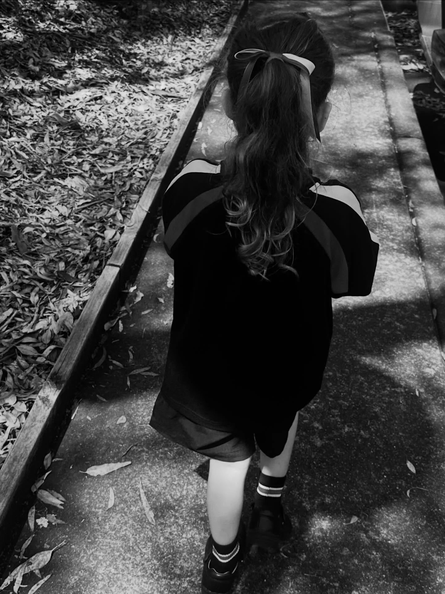 You might have heard the advice: &ldquo;Don&rsquo;t carry your child&rsquo;s school bag, they need to build independence.&rdquo;

And while independence does matter, so does context. So does brain development. So does connection 🤍

Here&rsquo;s some