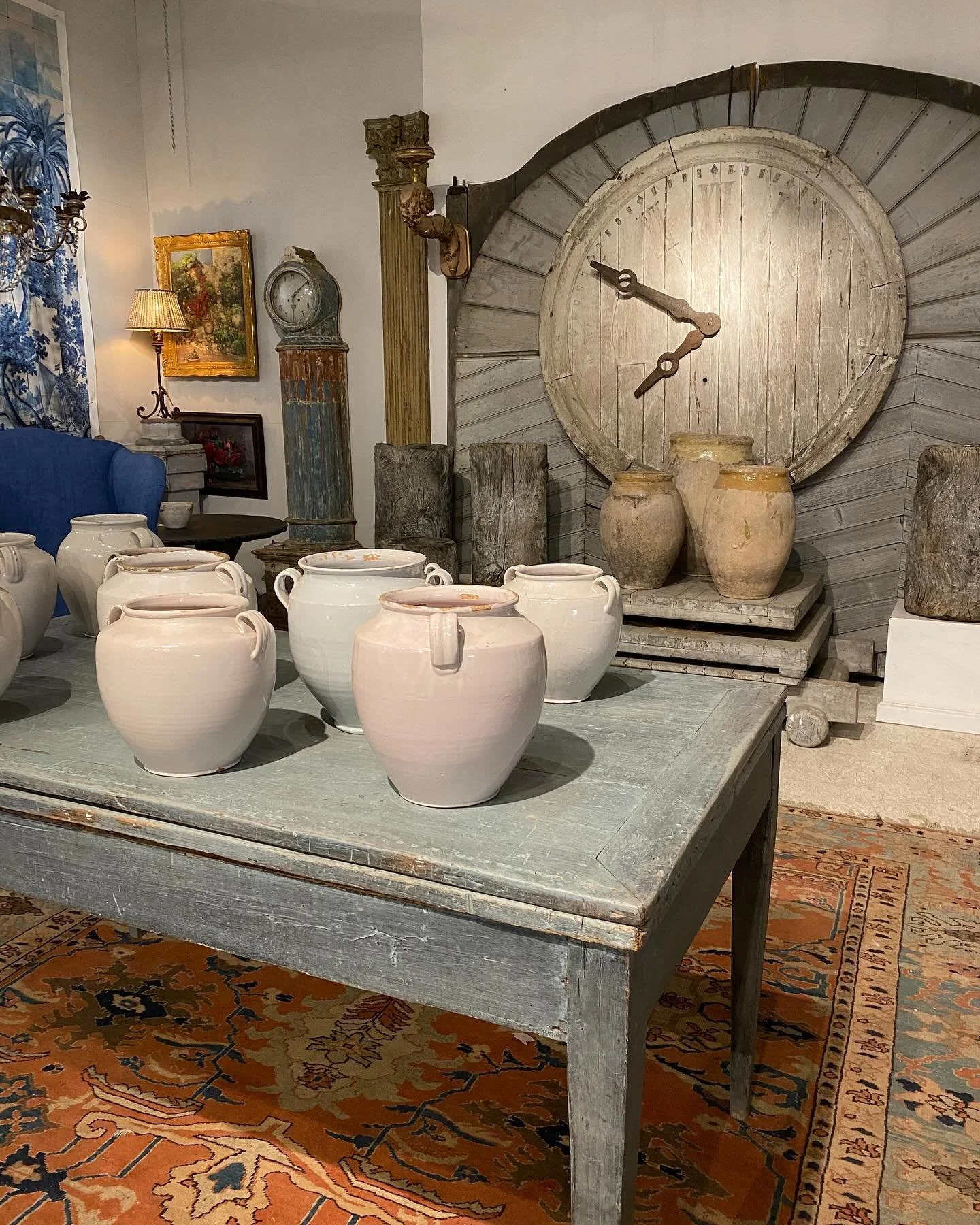 Confused which path to take&hellip;.?

Tailored tours of all the wonderful antique destinations that England has to offer. 

#tours #antiquetours #ukantiquetours #england #antiques #antique #interiors #interiordesign #interiors #interiordesignersofin