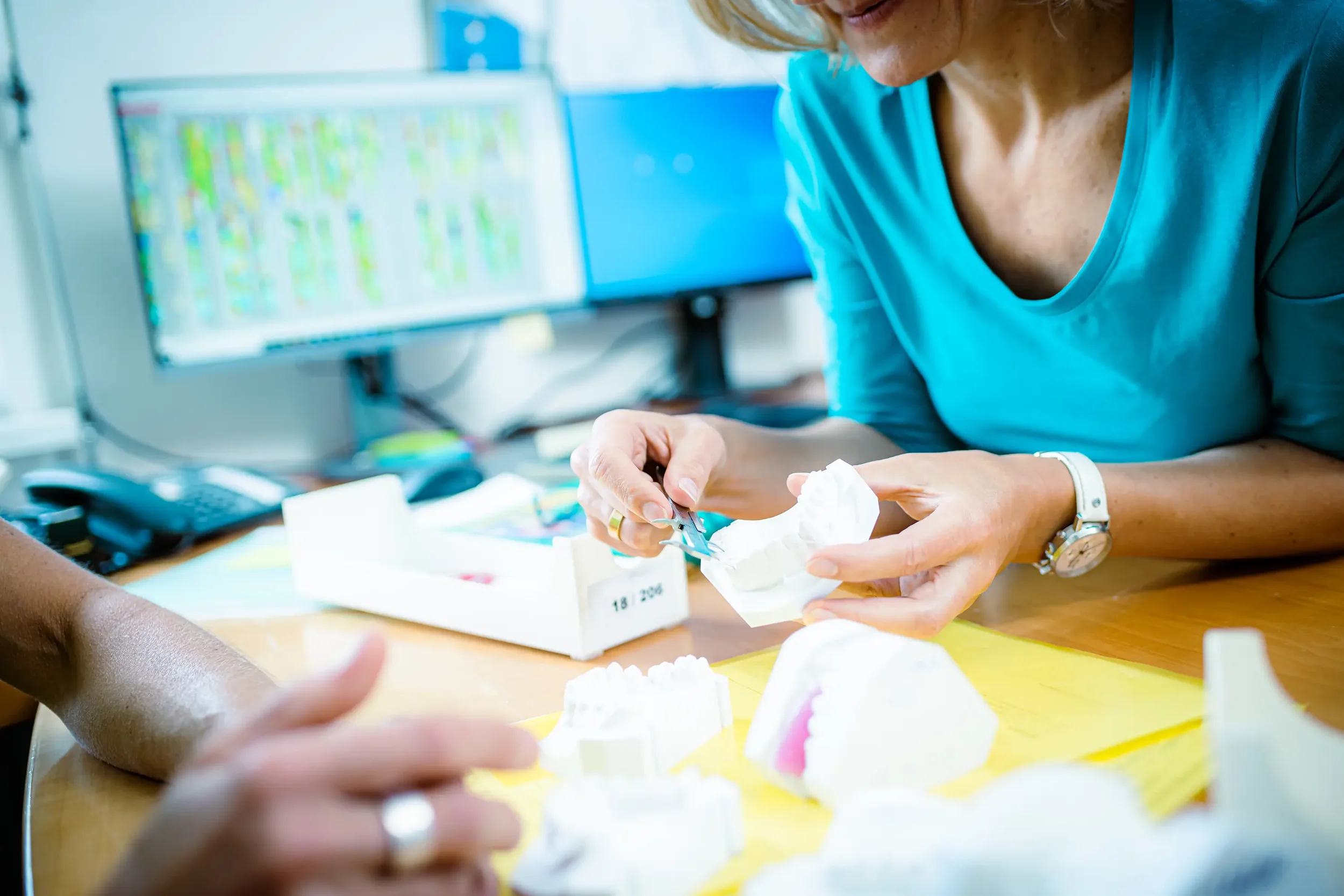 Behandlungsaufnahme Praxisfotografie in einer modernen Zahnarztpraxis – vertraulich & patientenfreundlich in Falkensee.