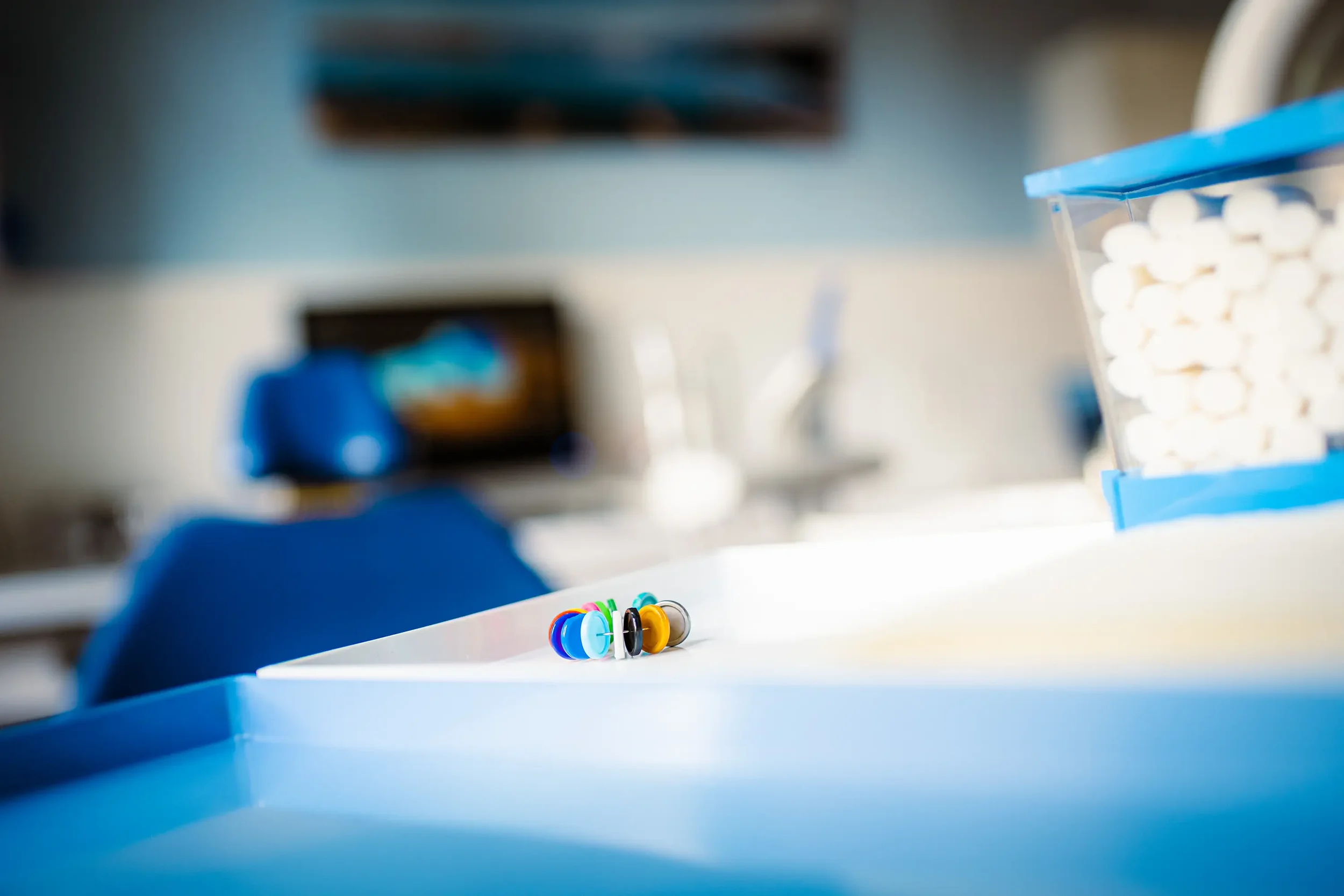 Zahnmedizinische Behandlungsszene – empathisches Bild für Praxismarketing in Spandau Praxisfotografie.