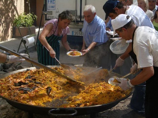 paella in vilage.JPG
