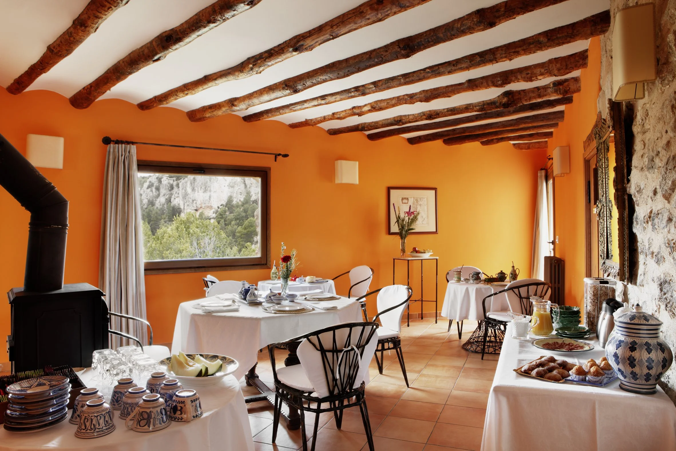 breakfast room hotel high res.jpg