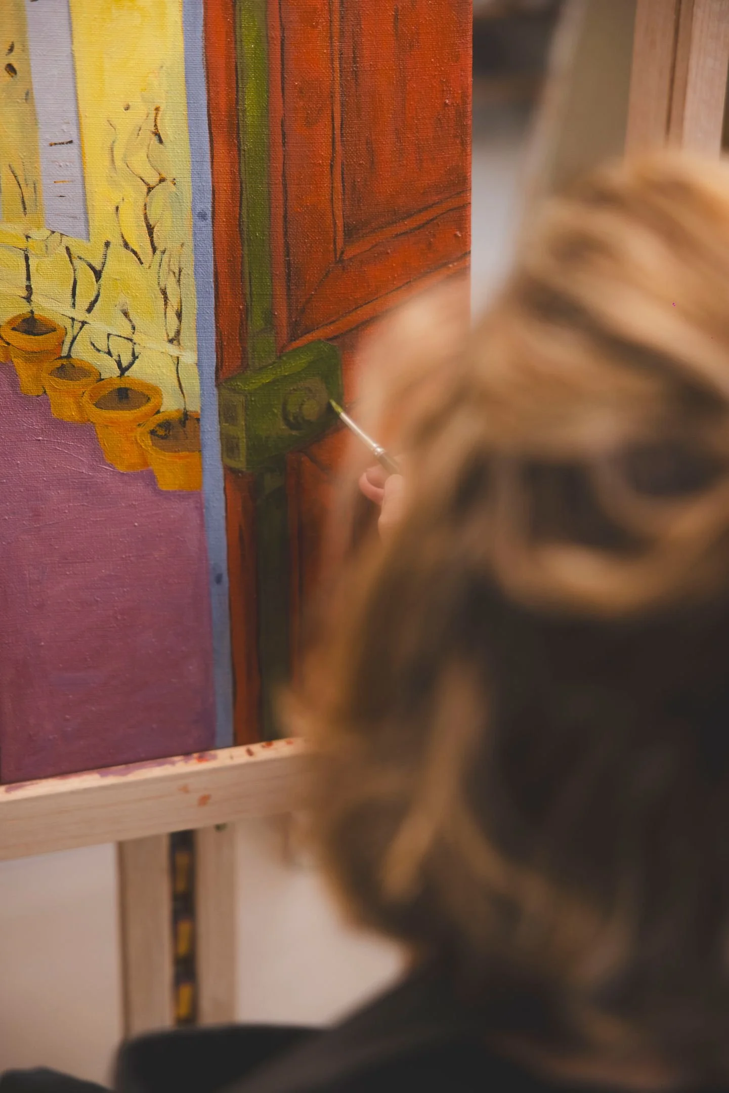 Atelier de peinture d'Hortense Laurent à La Canopée à Paris, peintures et créations artistiques dans un studio de yoga