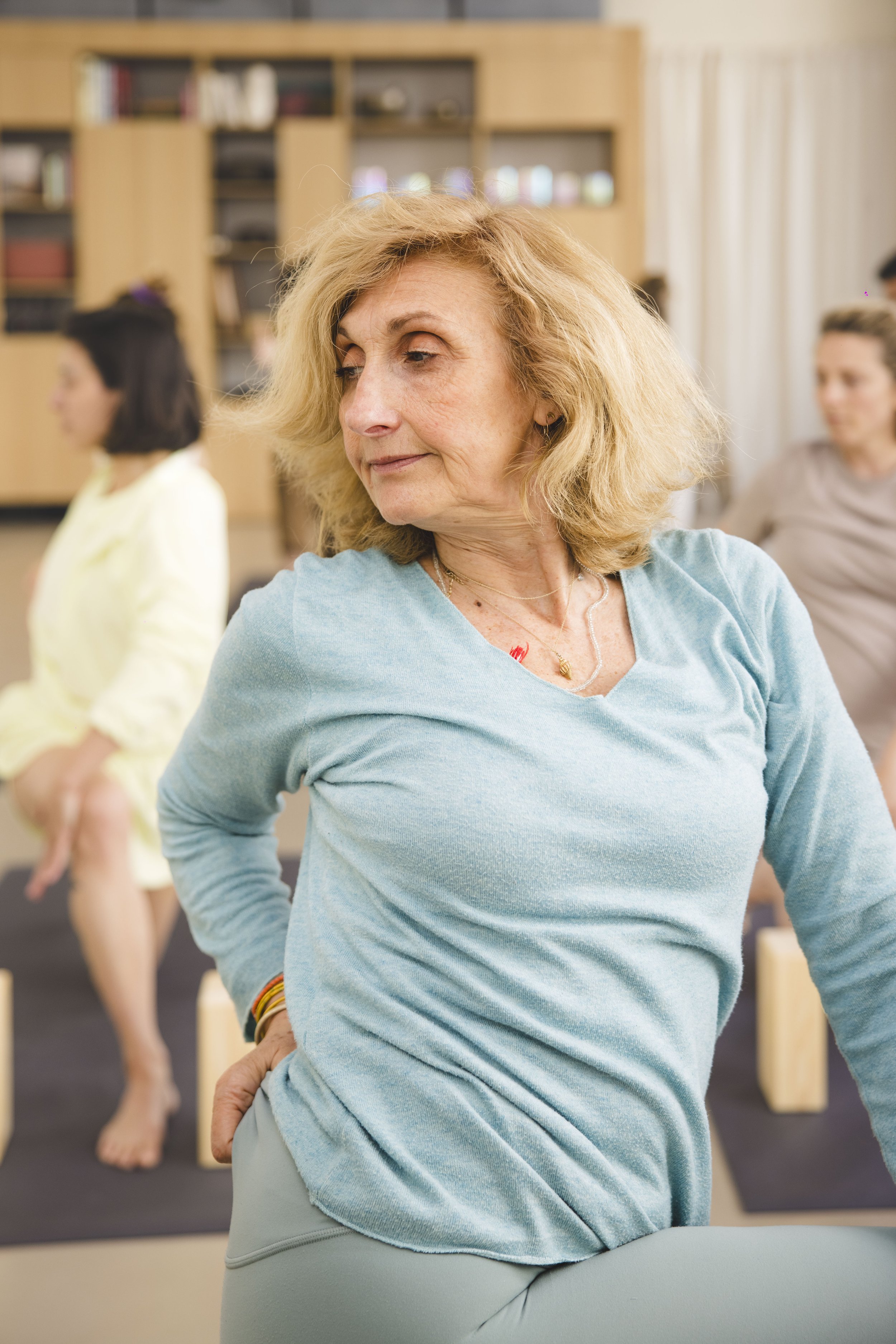 Florence Dugowson est professeure de yoga à Paris La Canopée