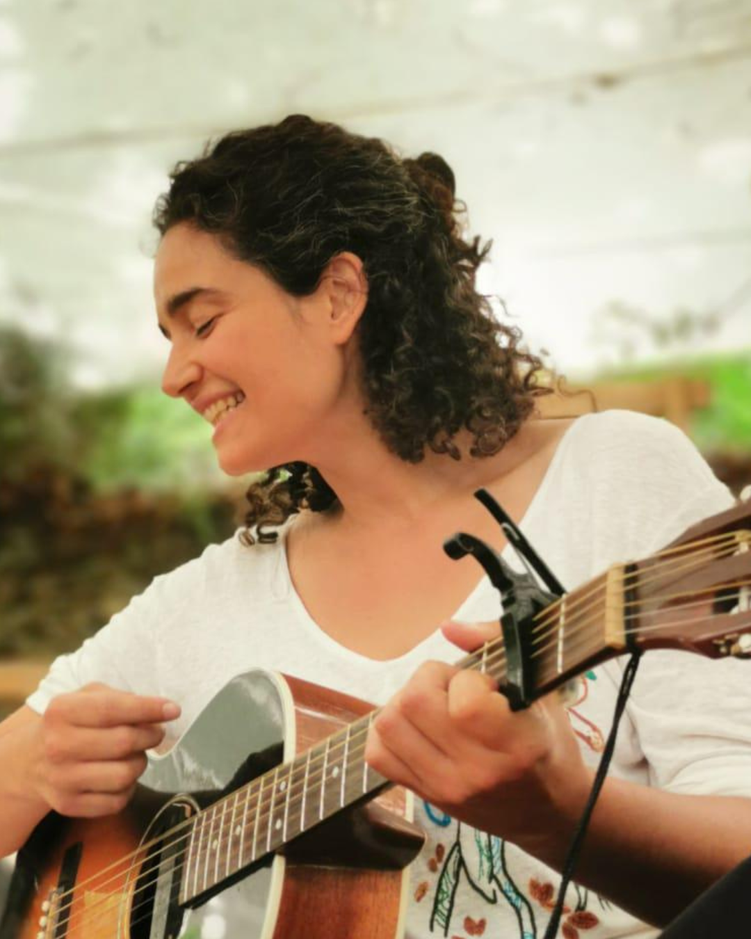 Georgina Attias professeur de yoga et chant à Paris La Canopée