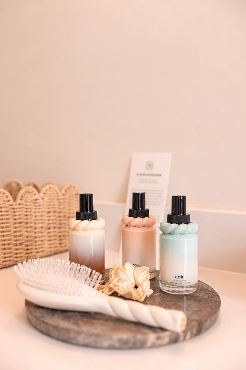 Produits Cair dans la salle de massages bien-être de La Canopée à Paris