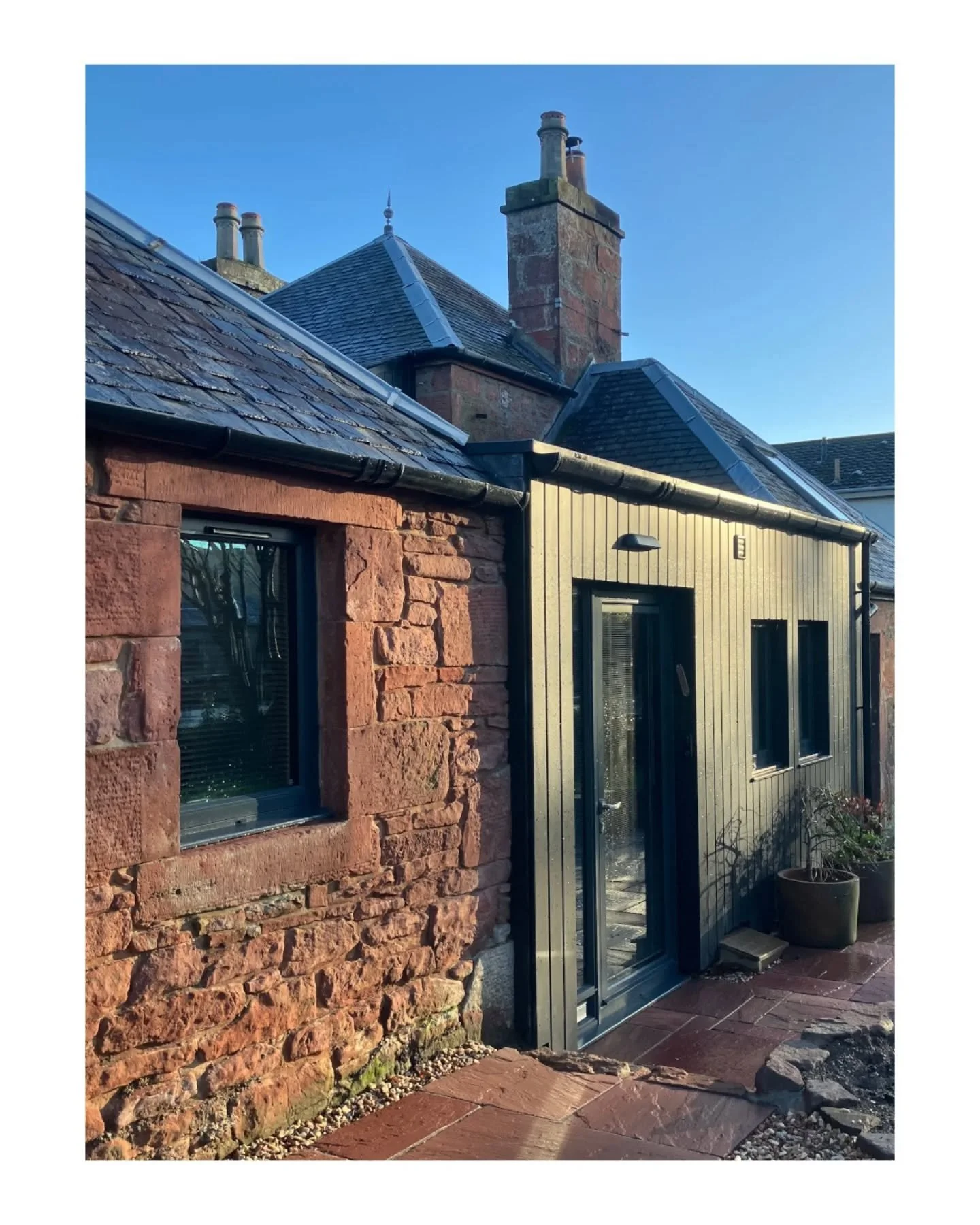 A revisit to a completed conversion in Bridge of Earn, comprising large open plan living / dining / kitchen area focussed around a central courtyard garden. The project combined two existing buildings to create one large family home.

Our visit last 