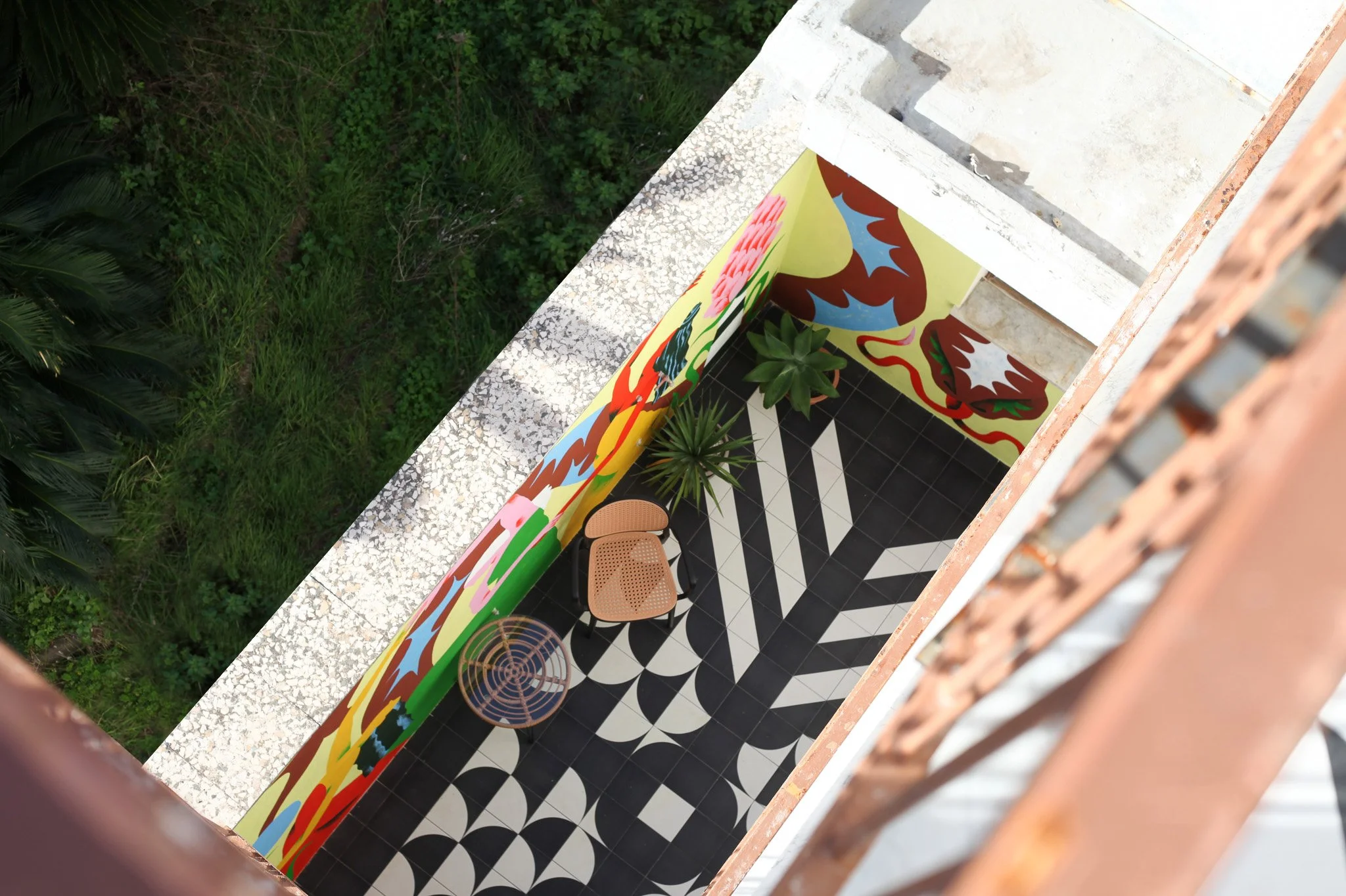 Women's coliving space in Sicily for solo female travelers, artists and digital nomads