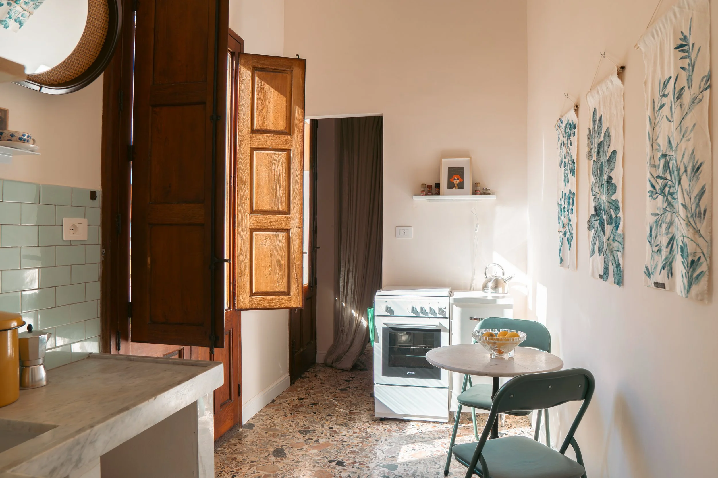 Helena Madrano, Fuga in Sicily